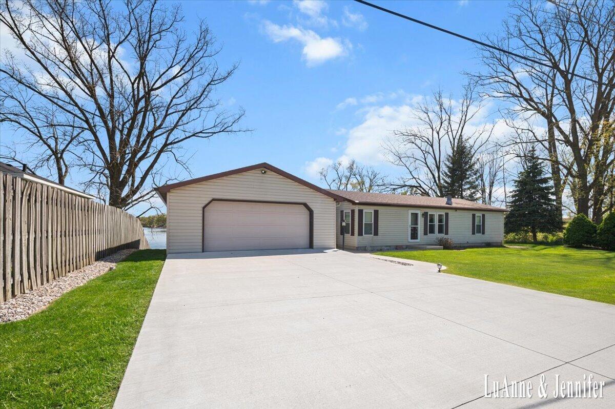 10260 Swem Street NE Rockford MI 49341