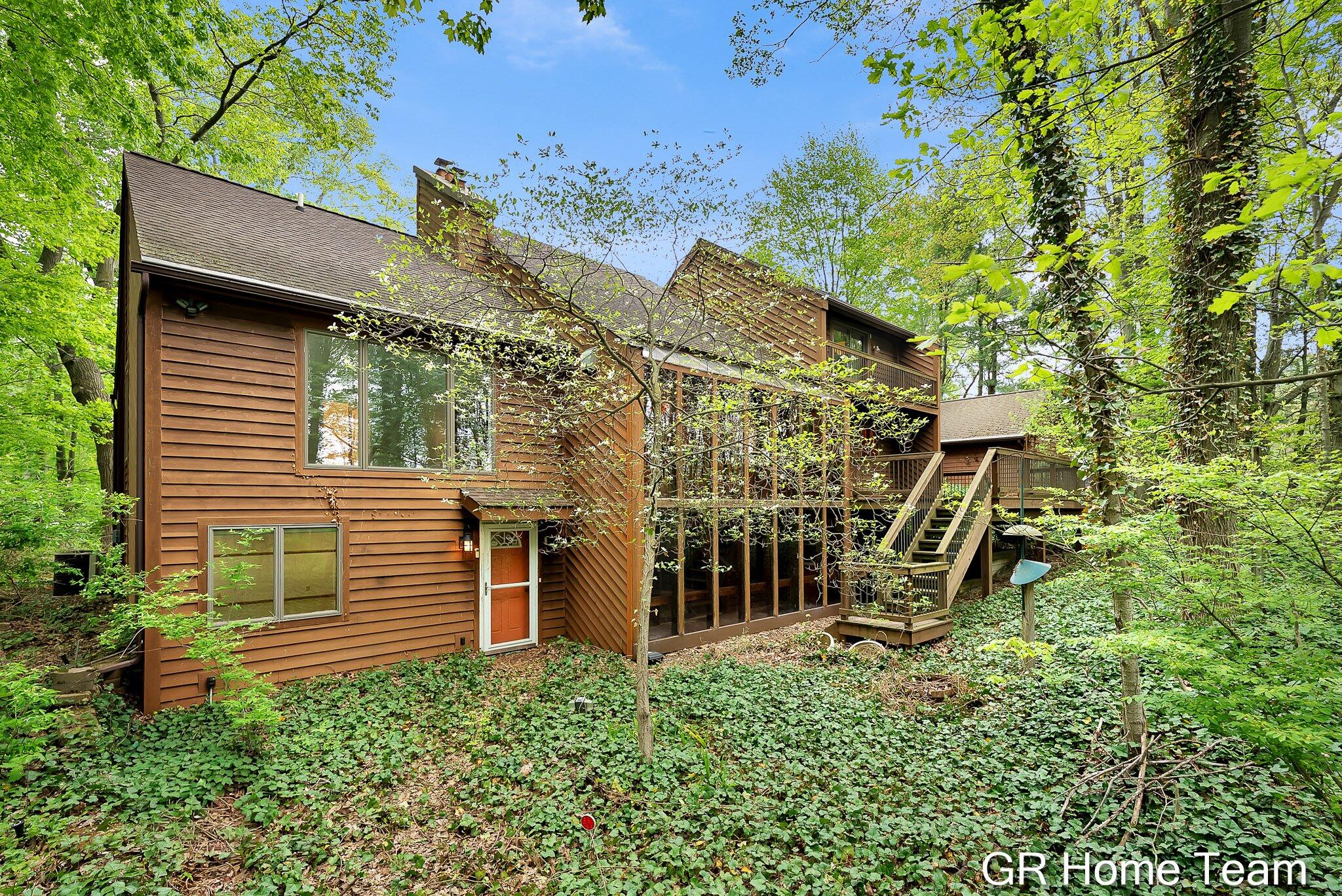 16296 Red Pine Court Holland MI 49424