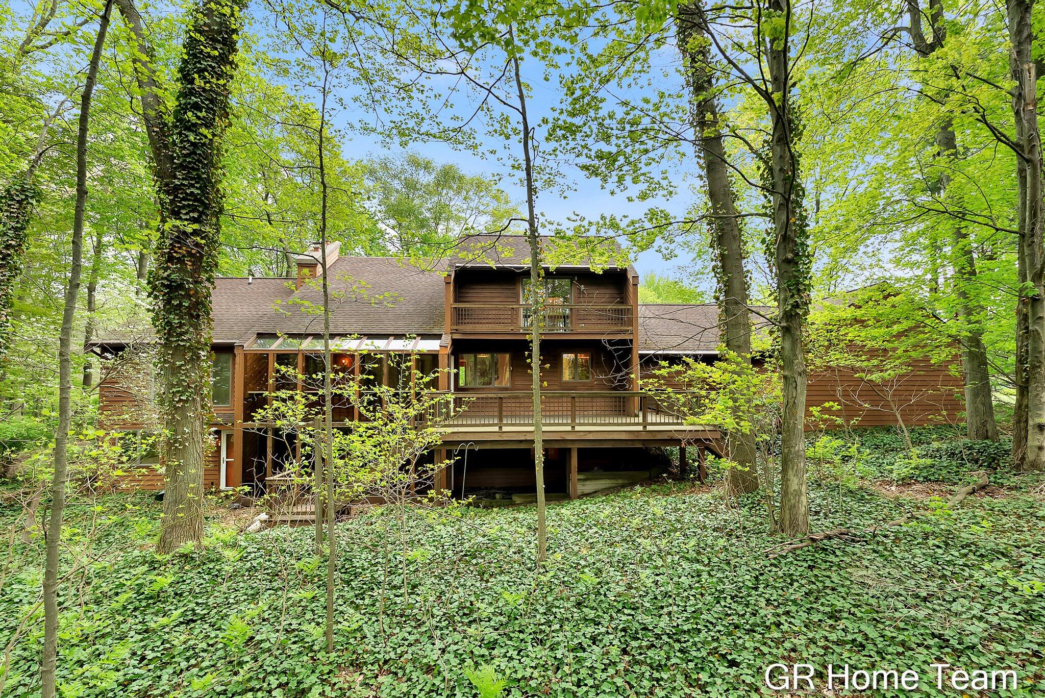 16296 Red Pine Court Holland MI 49424