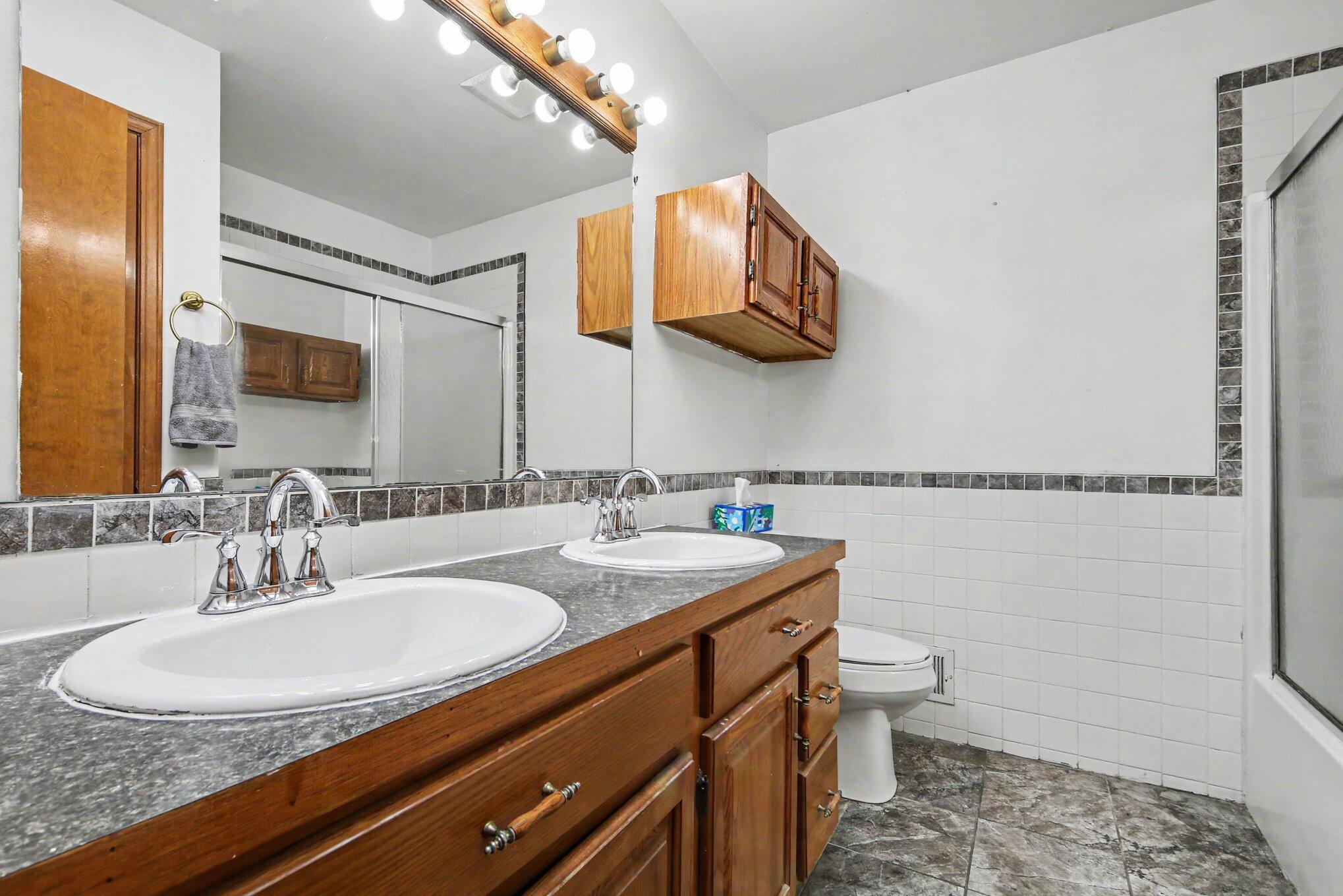 5705 Gatewood Drive SE Grand Rapids MI 49508