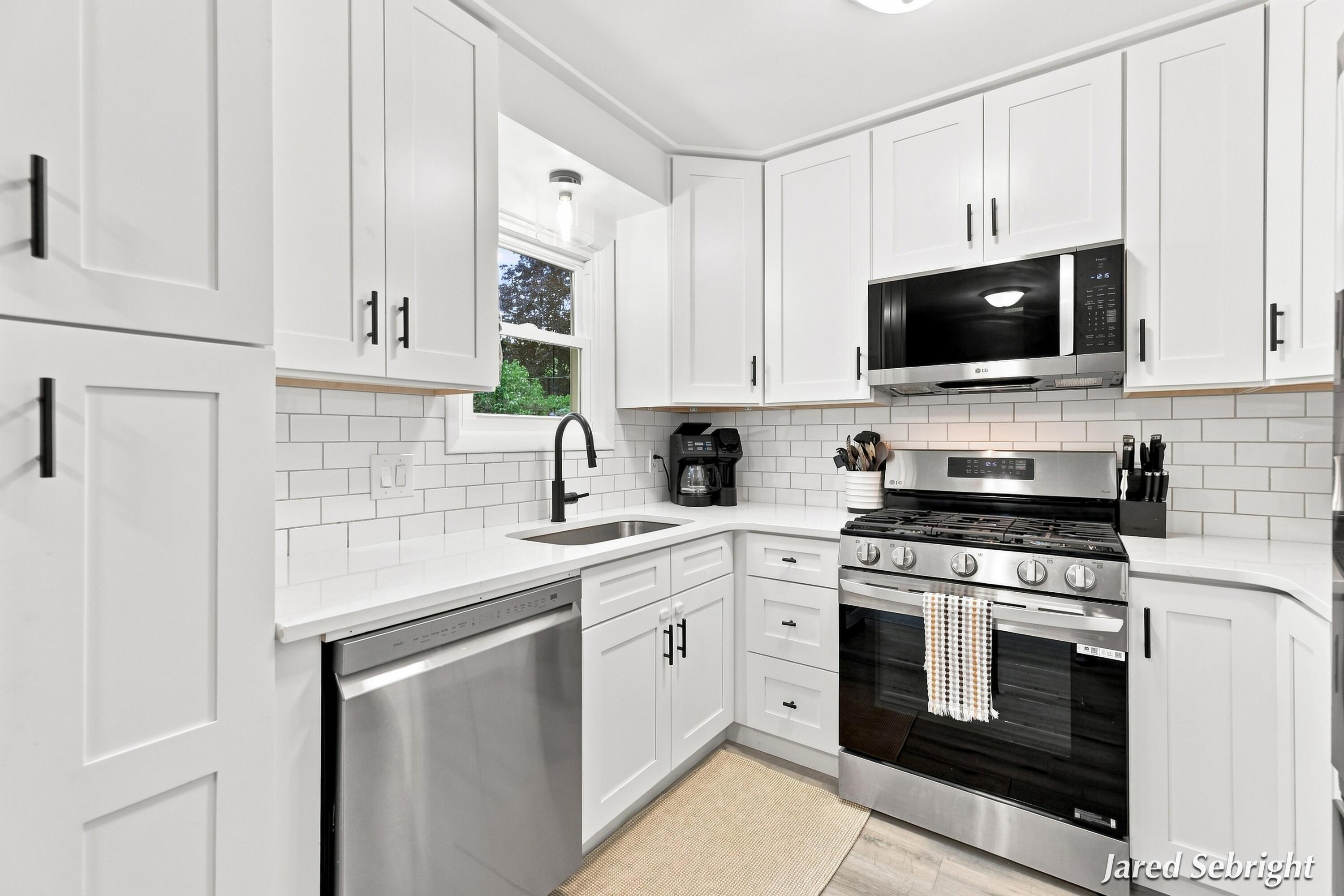 149 Loch Lomond Avenue NE Grand Rapids MI 49546