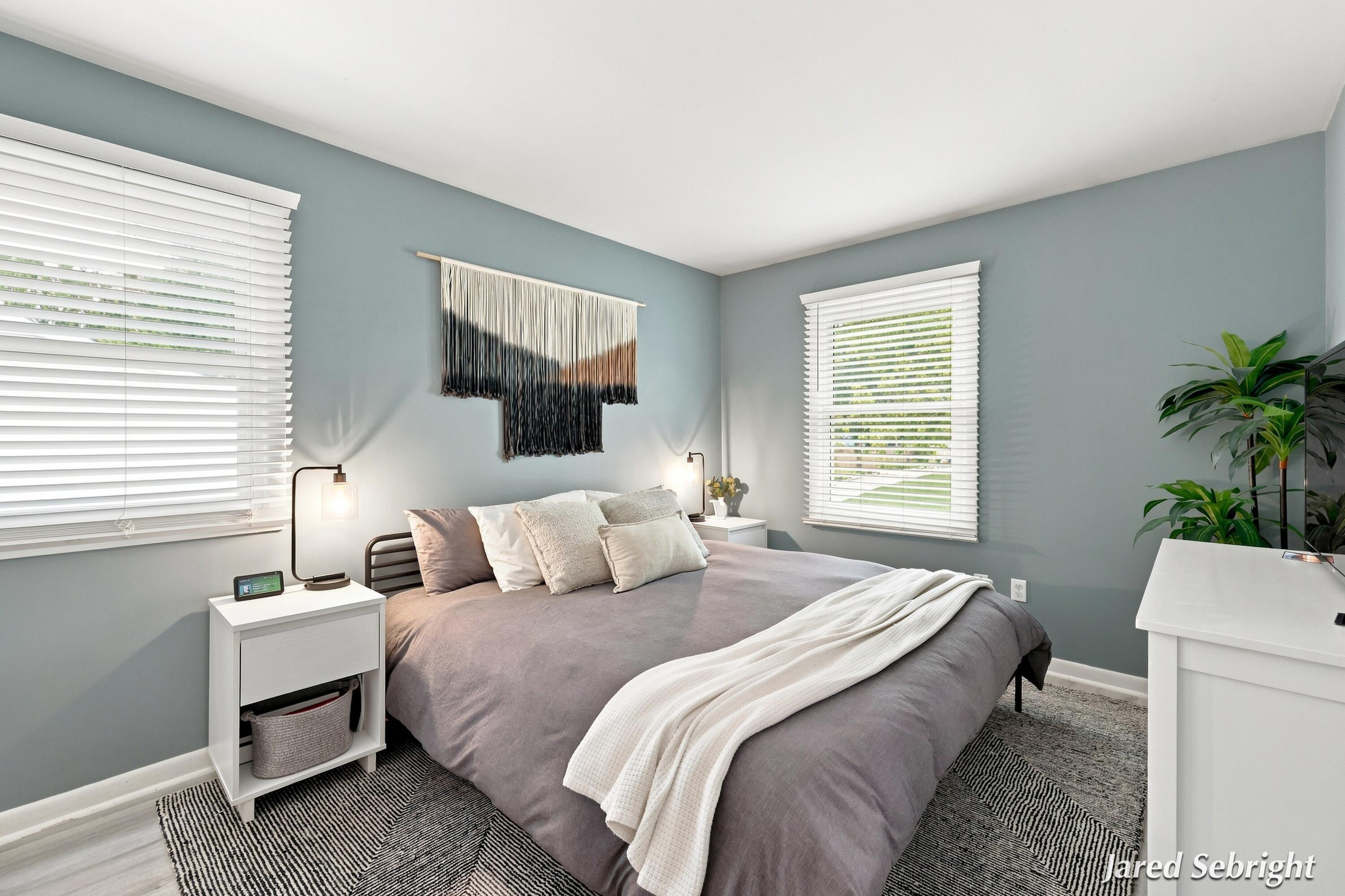 149 Loch Lomond Avenue NE Grand Rapids MI 49546