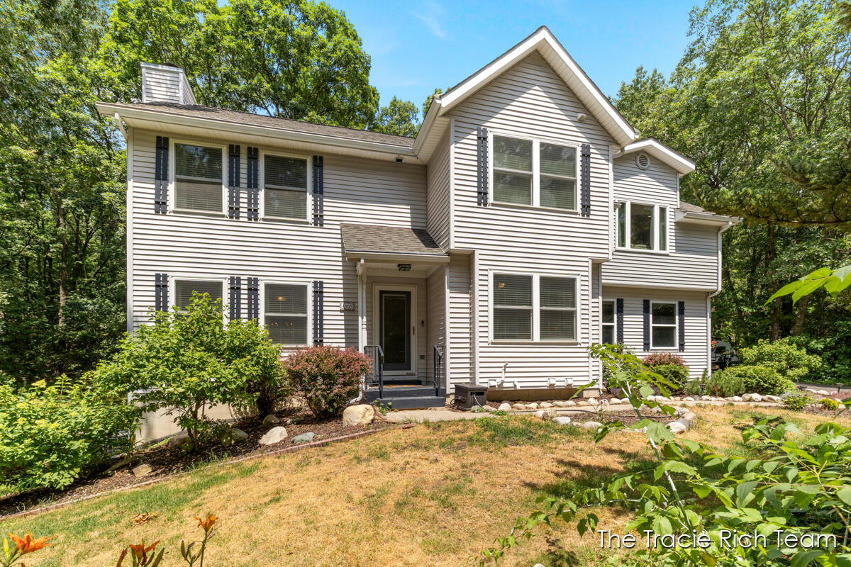 4669 Wood Valley Court NE Rockford MI 49341