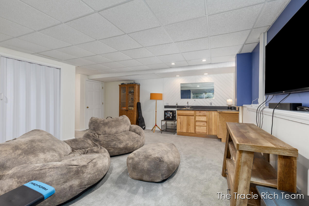 4669 Wood Valley Court NE Rockford MI 49341