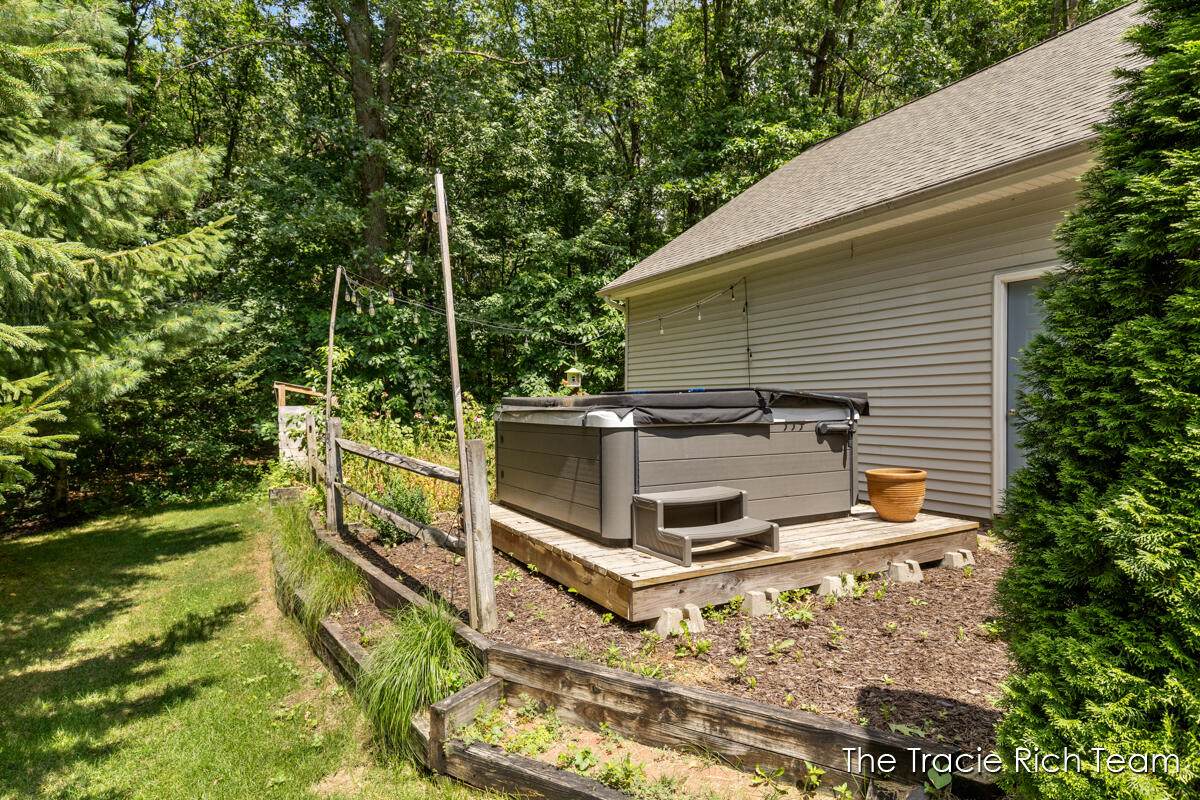 4669 Wood Valley Court NE Rockford MI 49341
