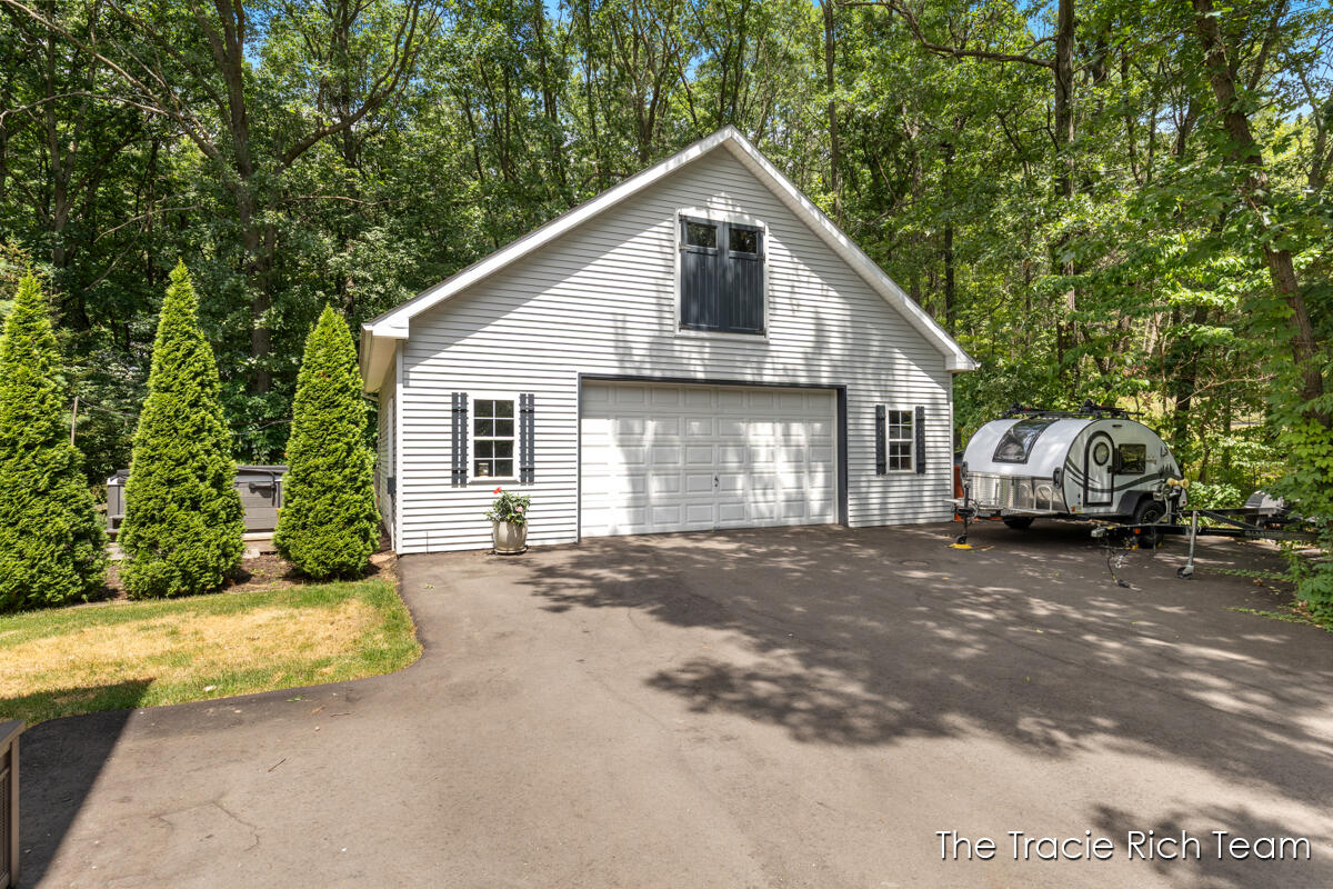 4669 Wood Valley Court NE Rockford MI 49341