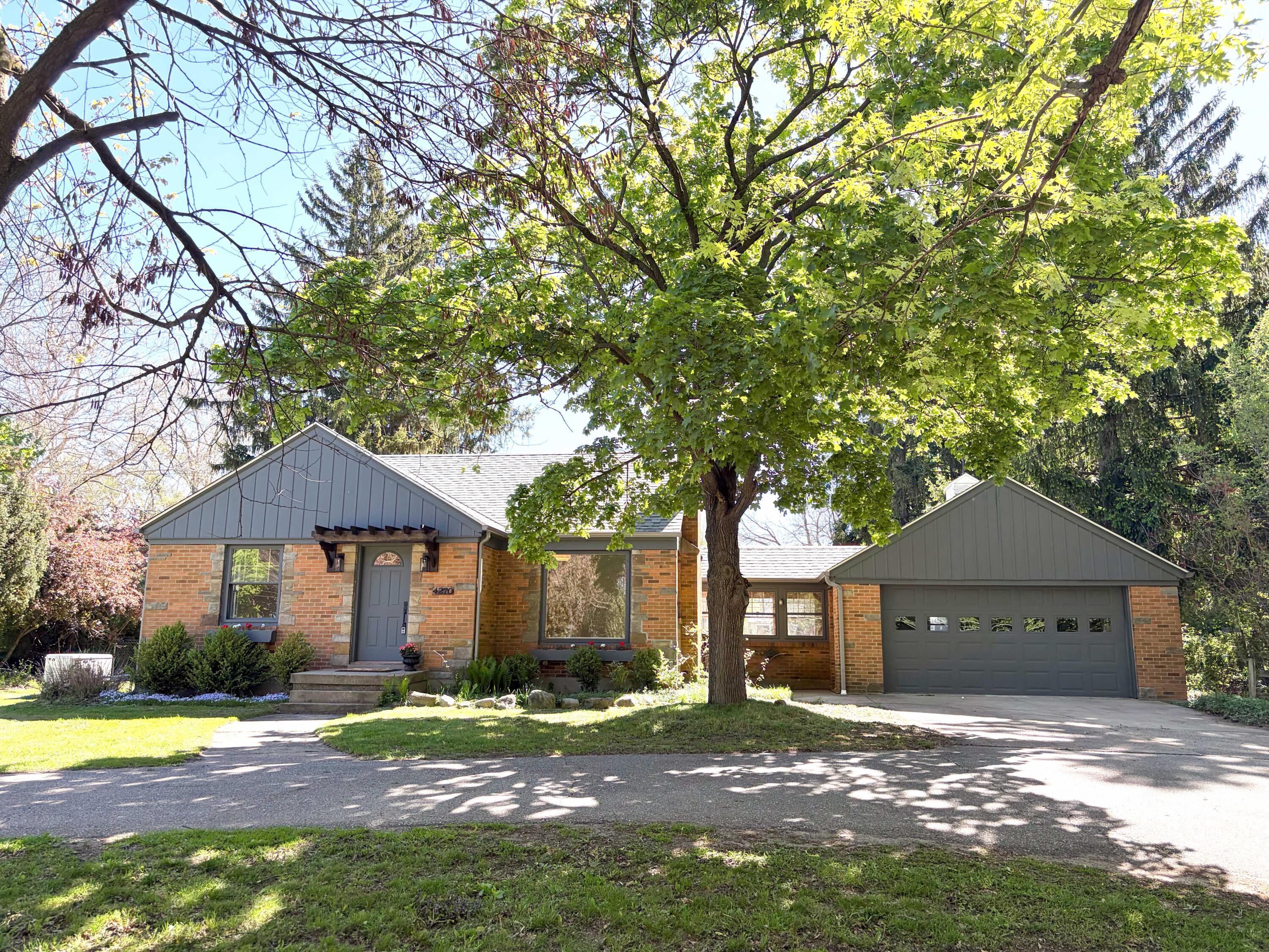 4270 Hunsberger Avenue NE Grand Rapids MI 49525