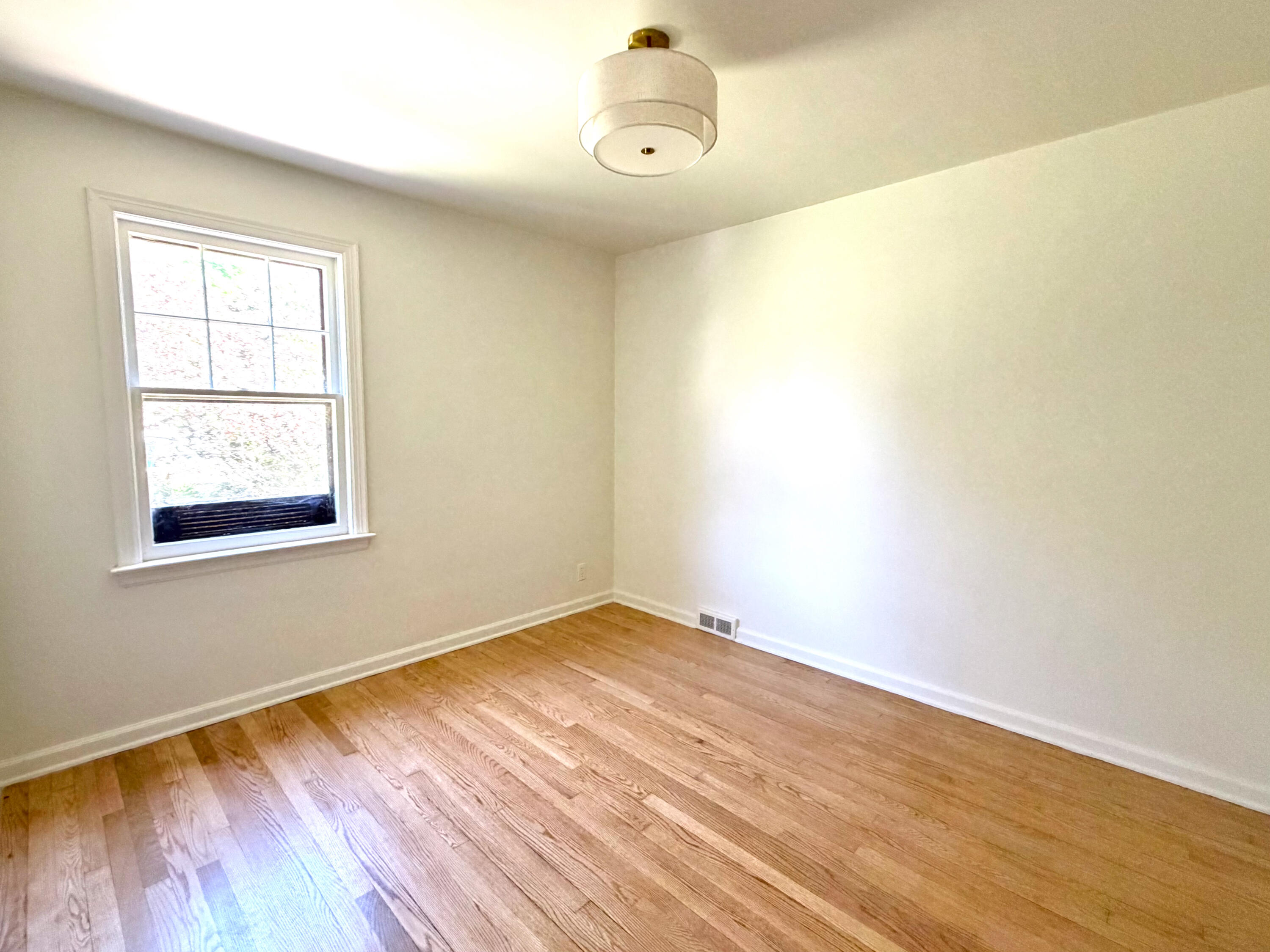 4270 Hunsberger Avenue NE Grand Rapids MI 49525