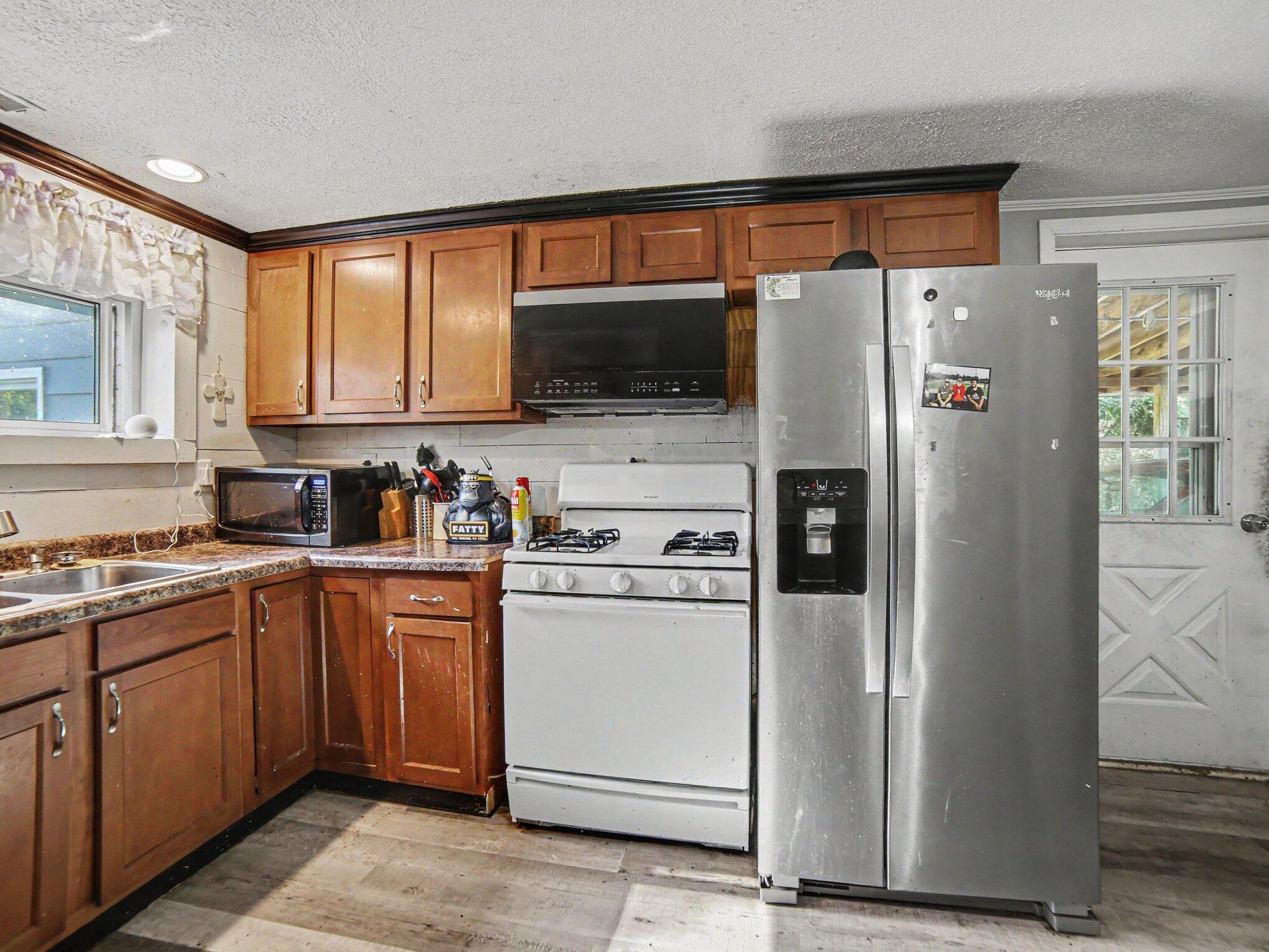 62 S Stewart Street Muskegon MI 49442