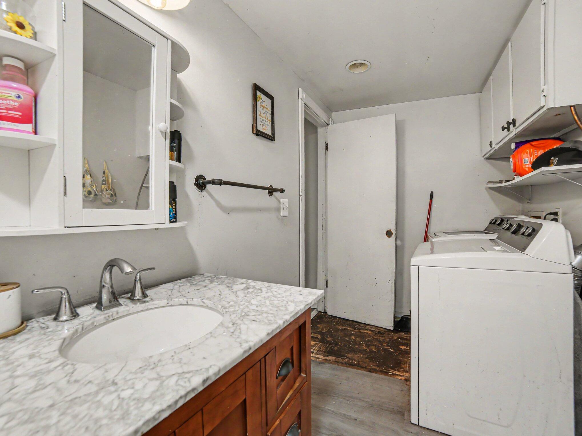 62 S Stewart Street Muskegon MI 49442