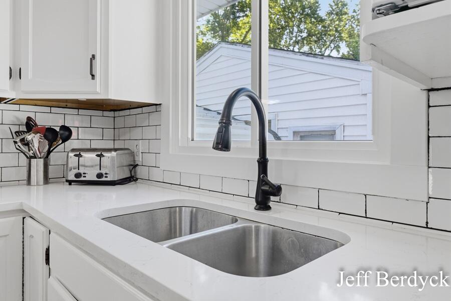 934 Harding Street NW Grand Rapids MI 49544