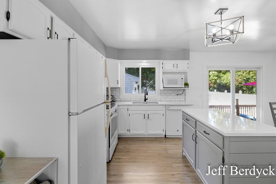 934 Harding Street NW Grand Rapids MI 49544