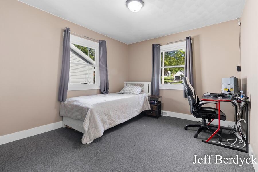 934 Harding Street NW Grand Rapids MI 49544