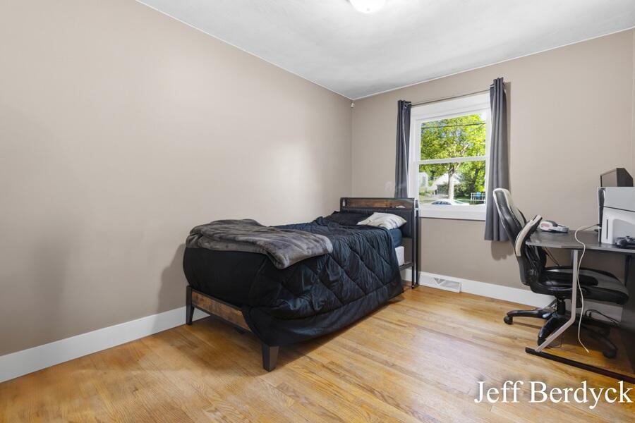 934 Harding Street NW Grand Rapids MI 49544