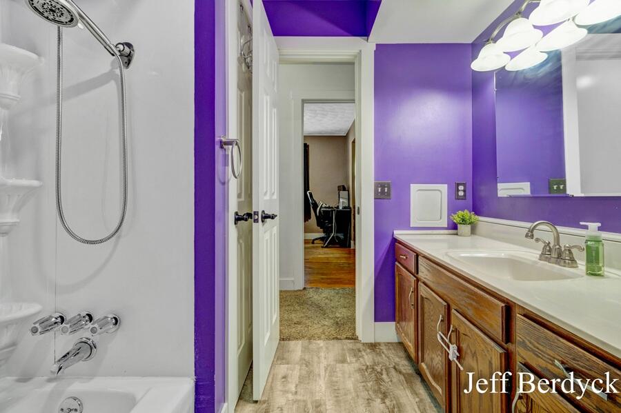 934 Harding Street NW Grand Rapids MI 49544