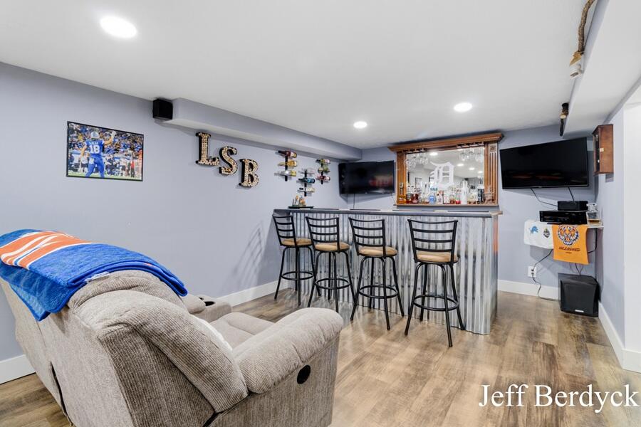 934 Harding Street NW Grand Rapids MI 49544