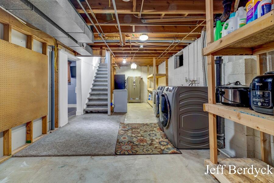 934 Harding Street NW Grand Rapids MI 49544