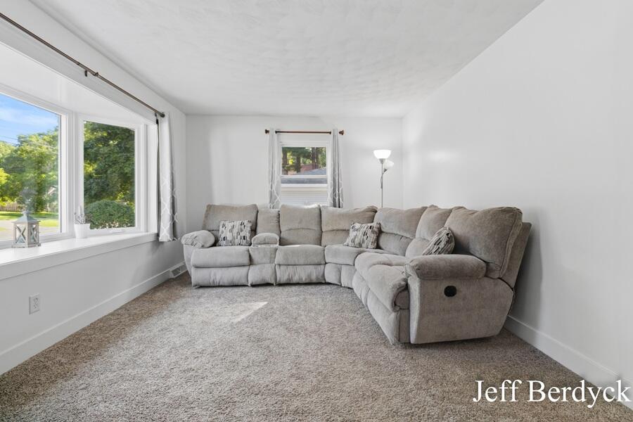 934 Harding Street NW Grand Rapids MI 49544