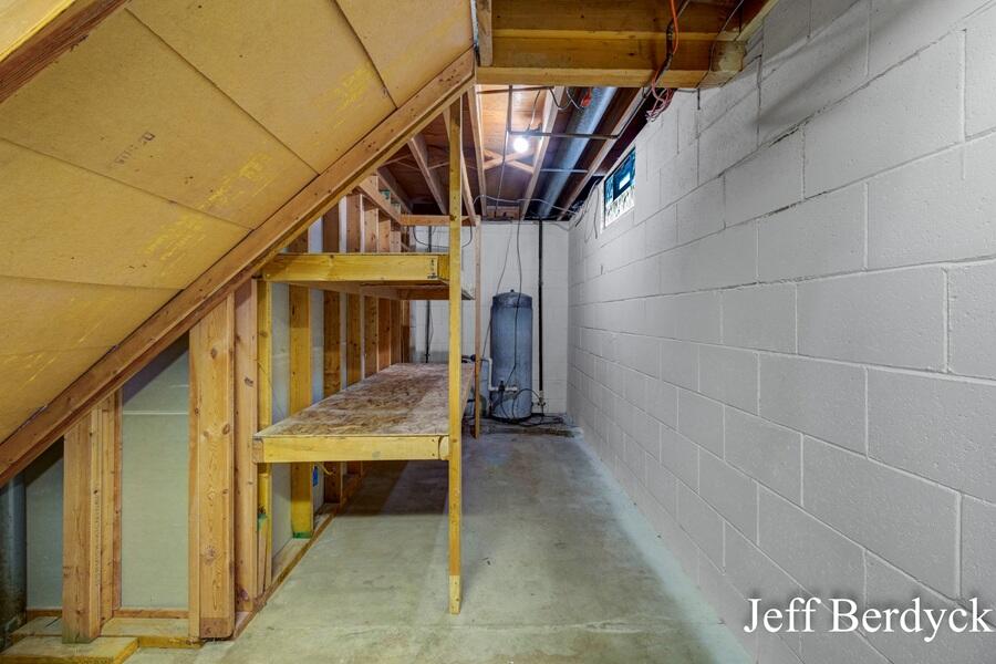 934 Harding Street NW Grand Rapids MI 49544