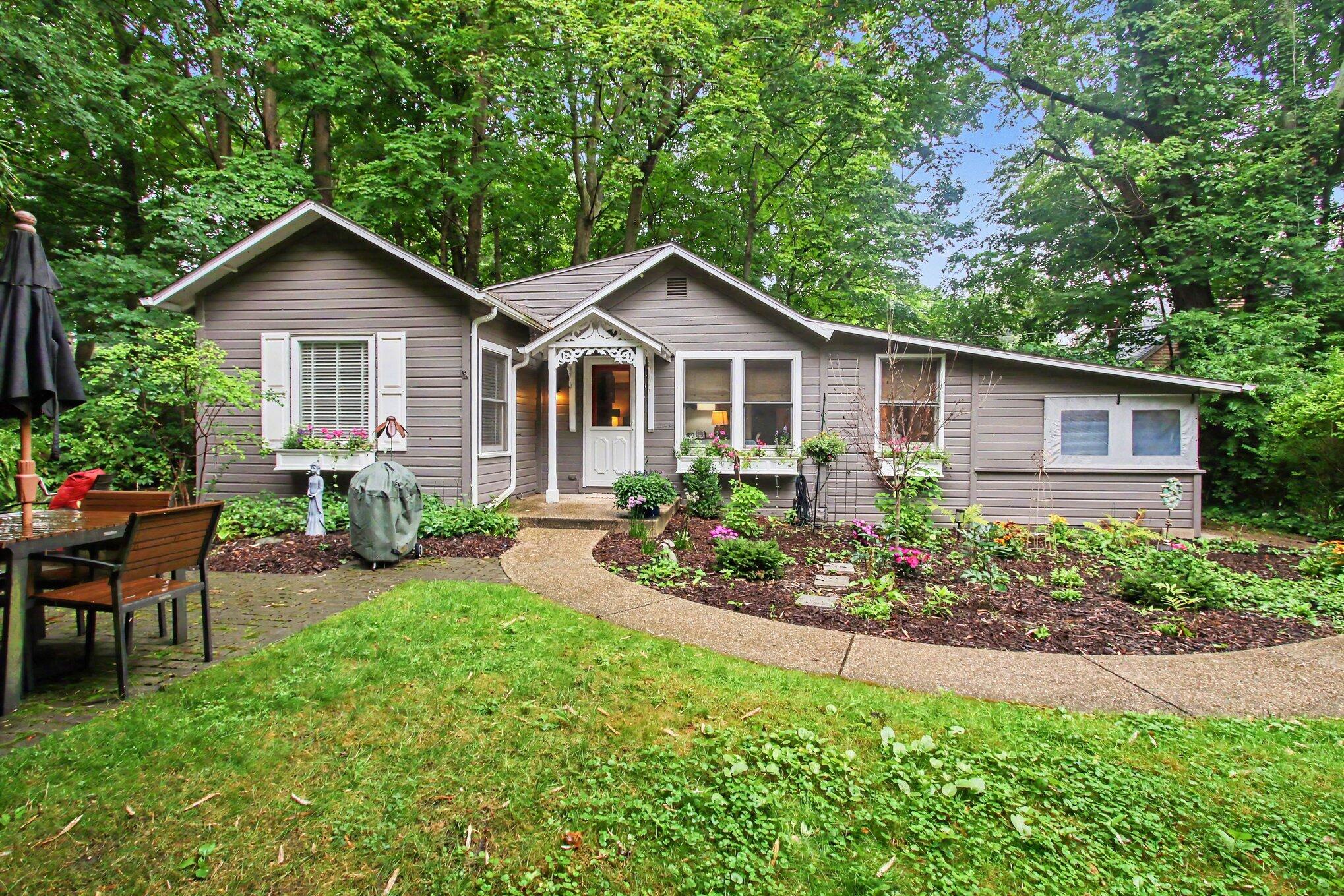 963 Allegan Street Saugatuck MI 49453