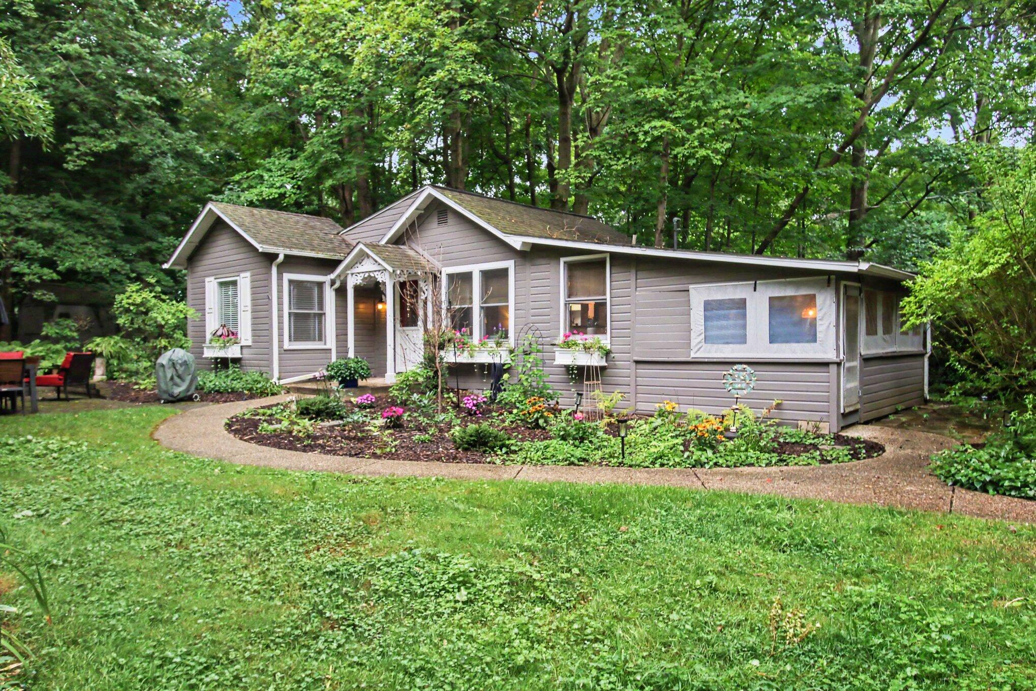 963 Allegan Street Saugatuck MI 49453