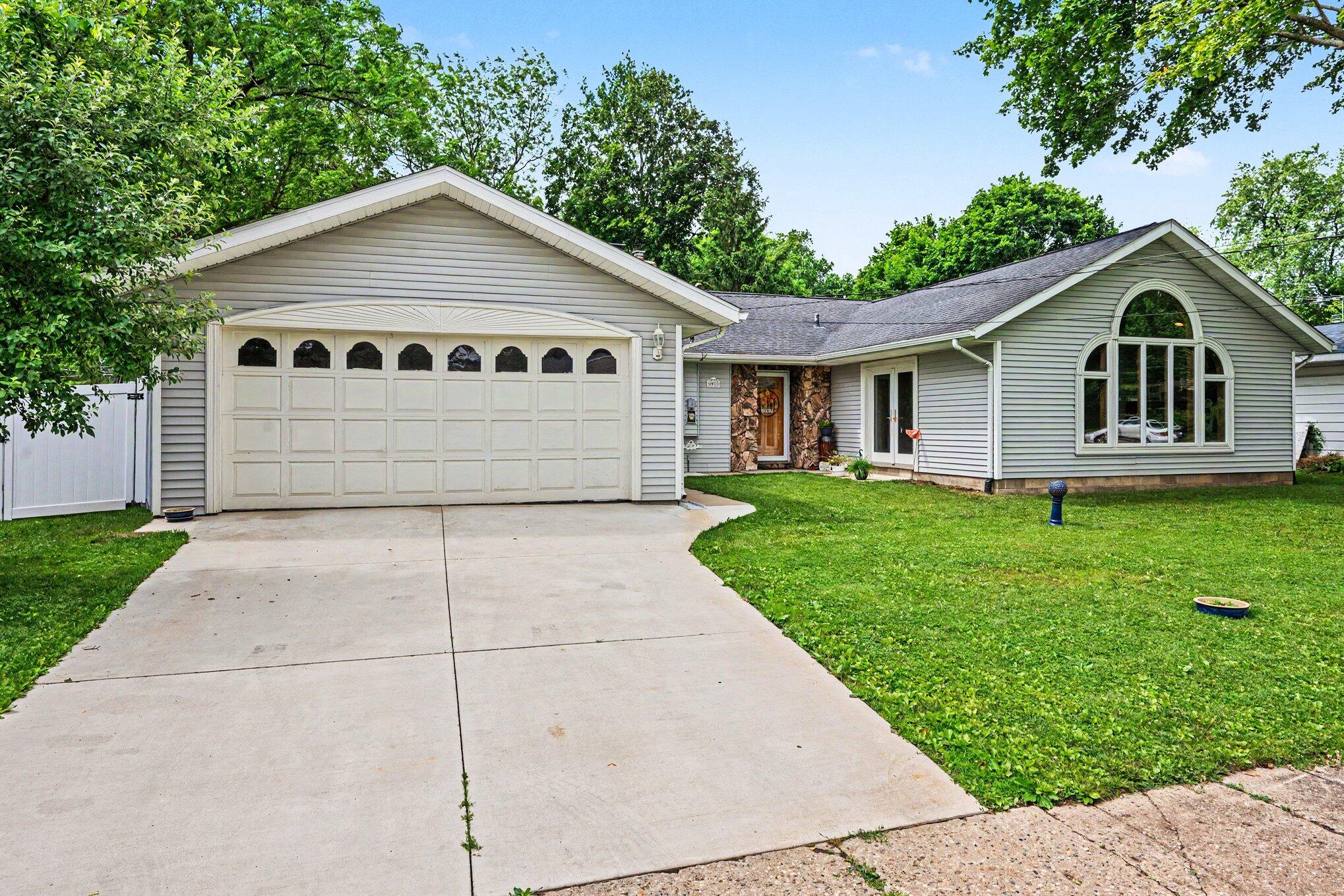 3923 Devonshire Avenue Kalamazoo MI 49006