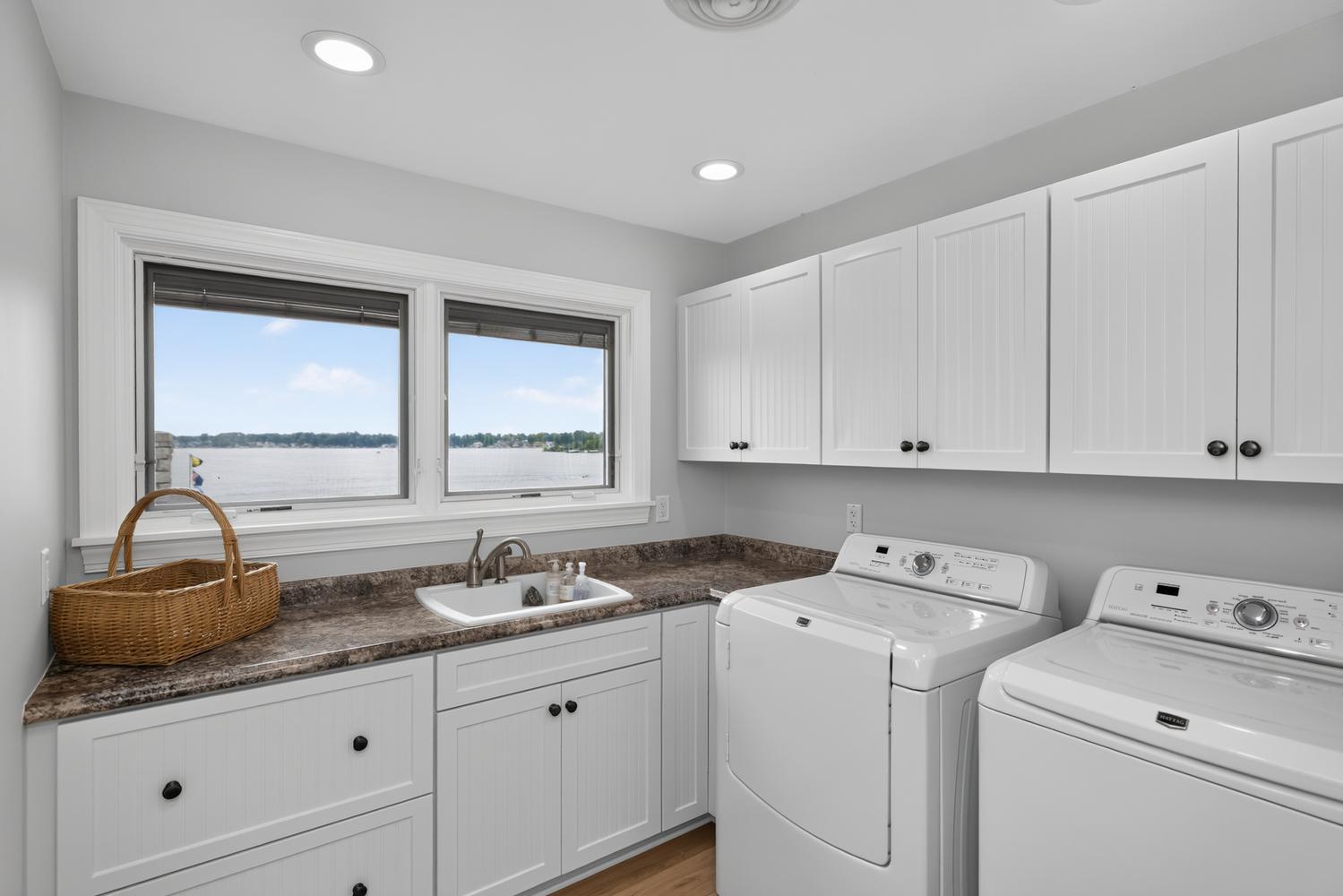 21953 Howell Drive Cassopolis MI 49031