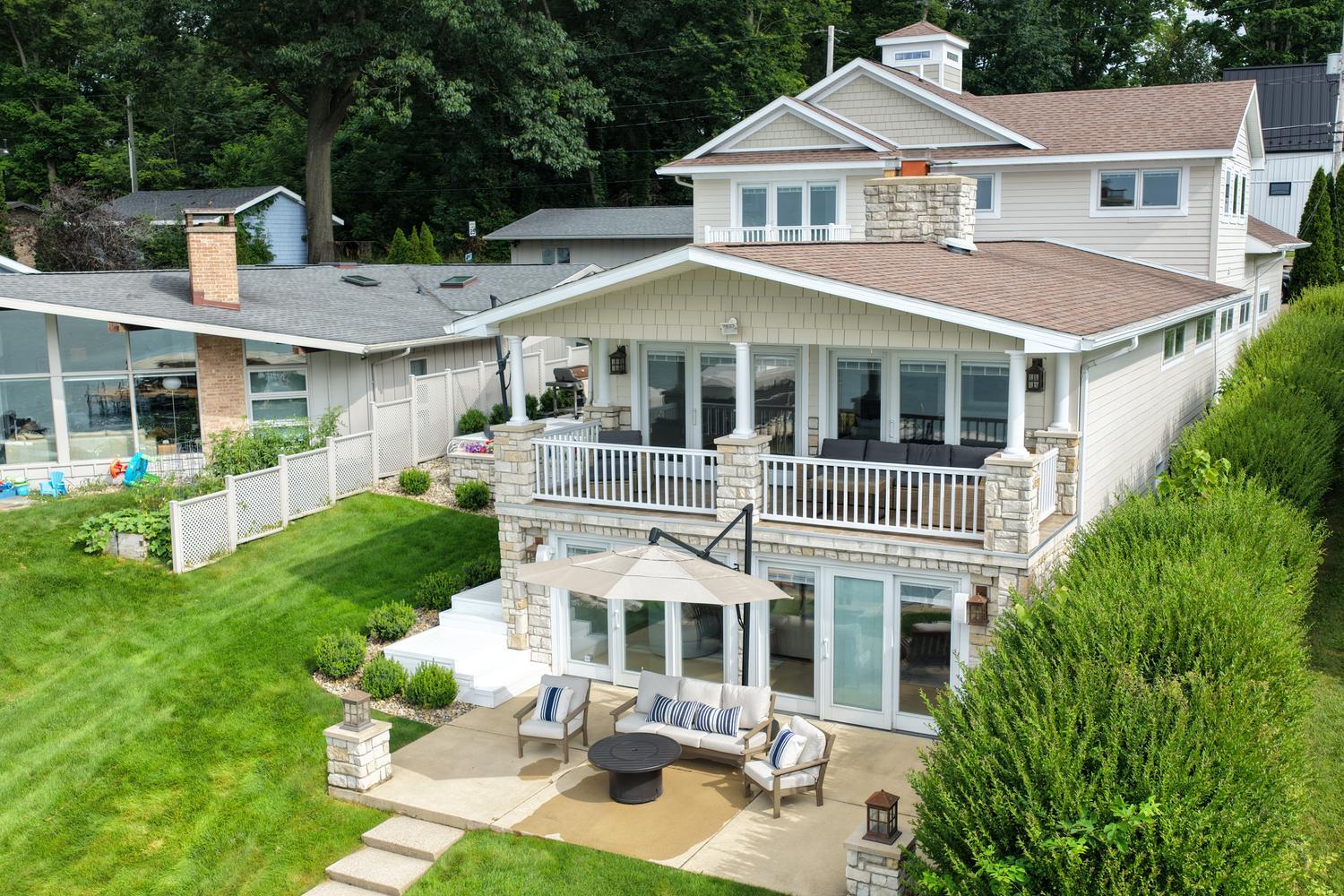 21953 Howell Drive Cassopolis MI 49031
