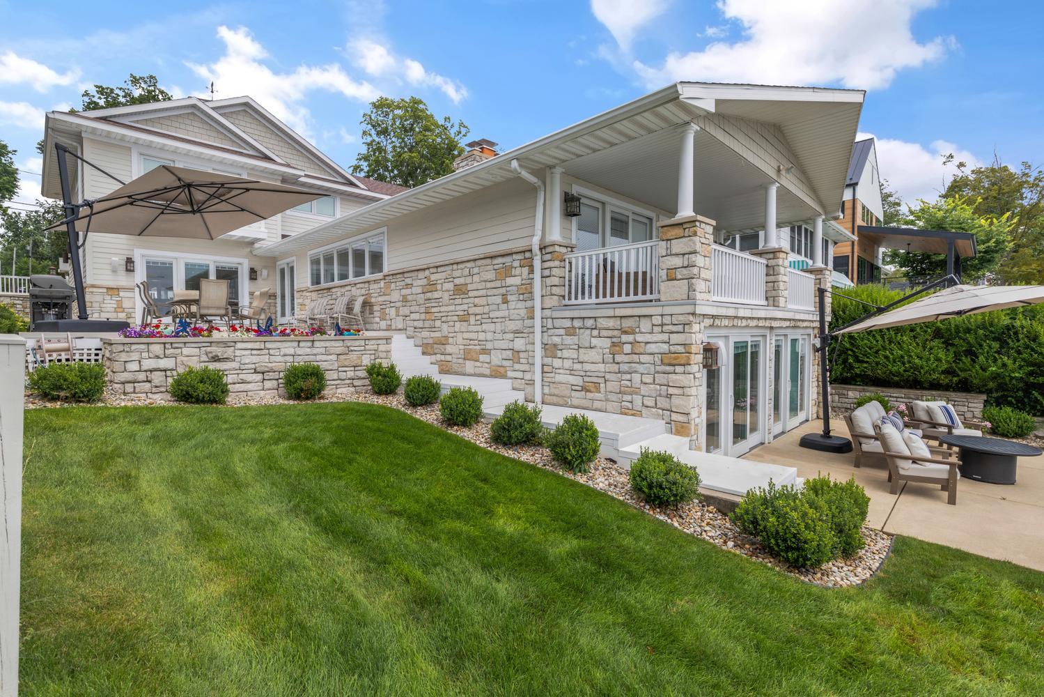 21953 Howell Drive Cassopolis MI 49031