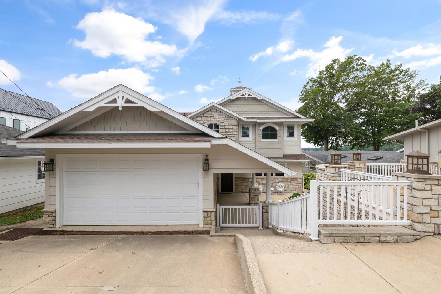 21953 Howell Drive Cassopolis MI 49031