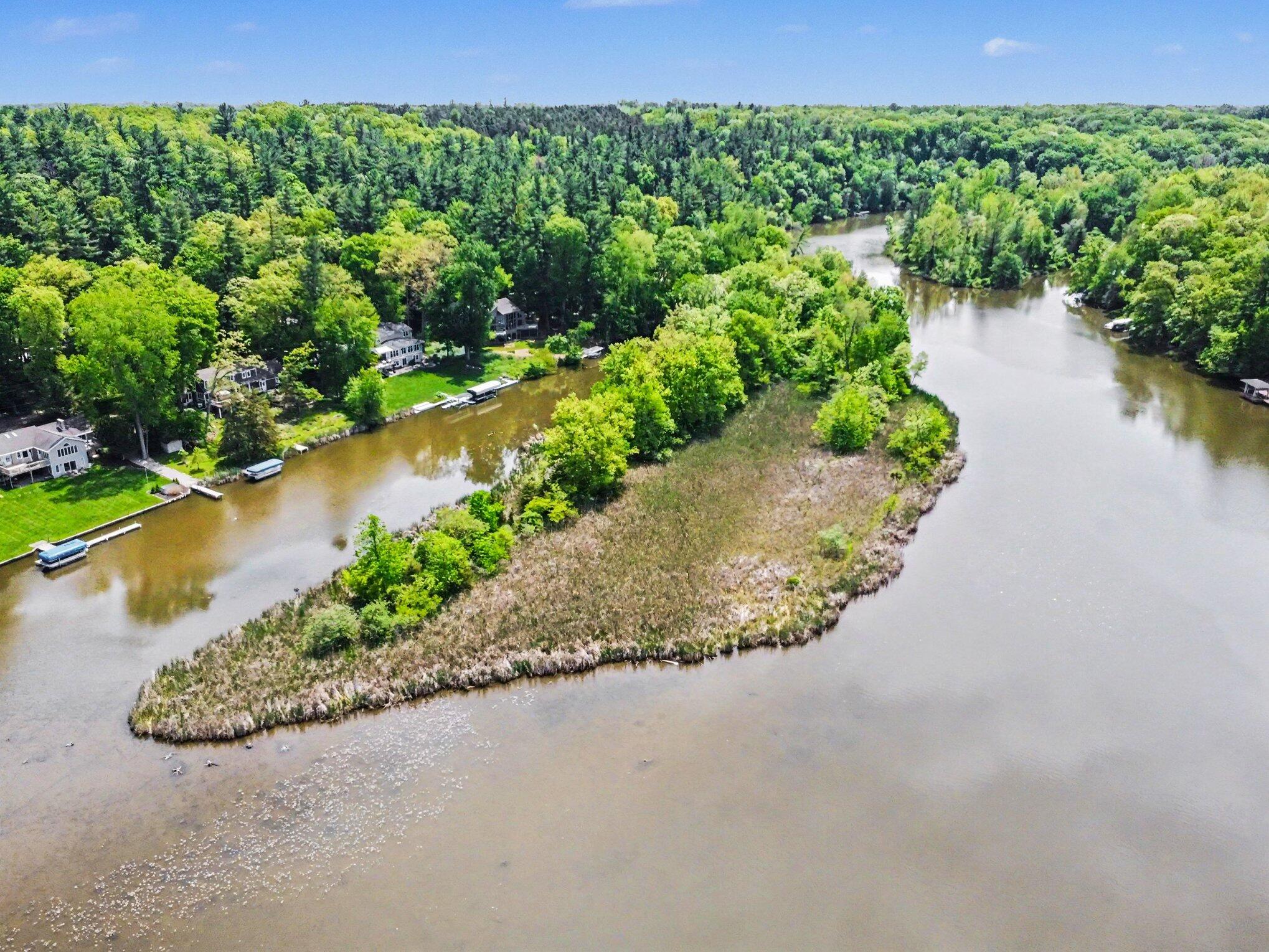 1843 Timber Trail Drive SE Ada MI 49301