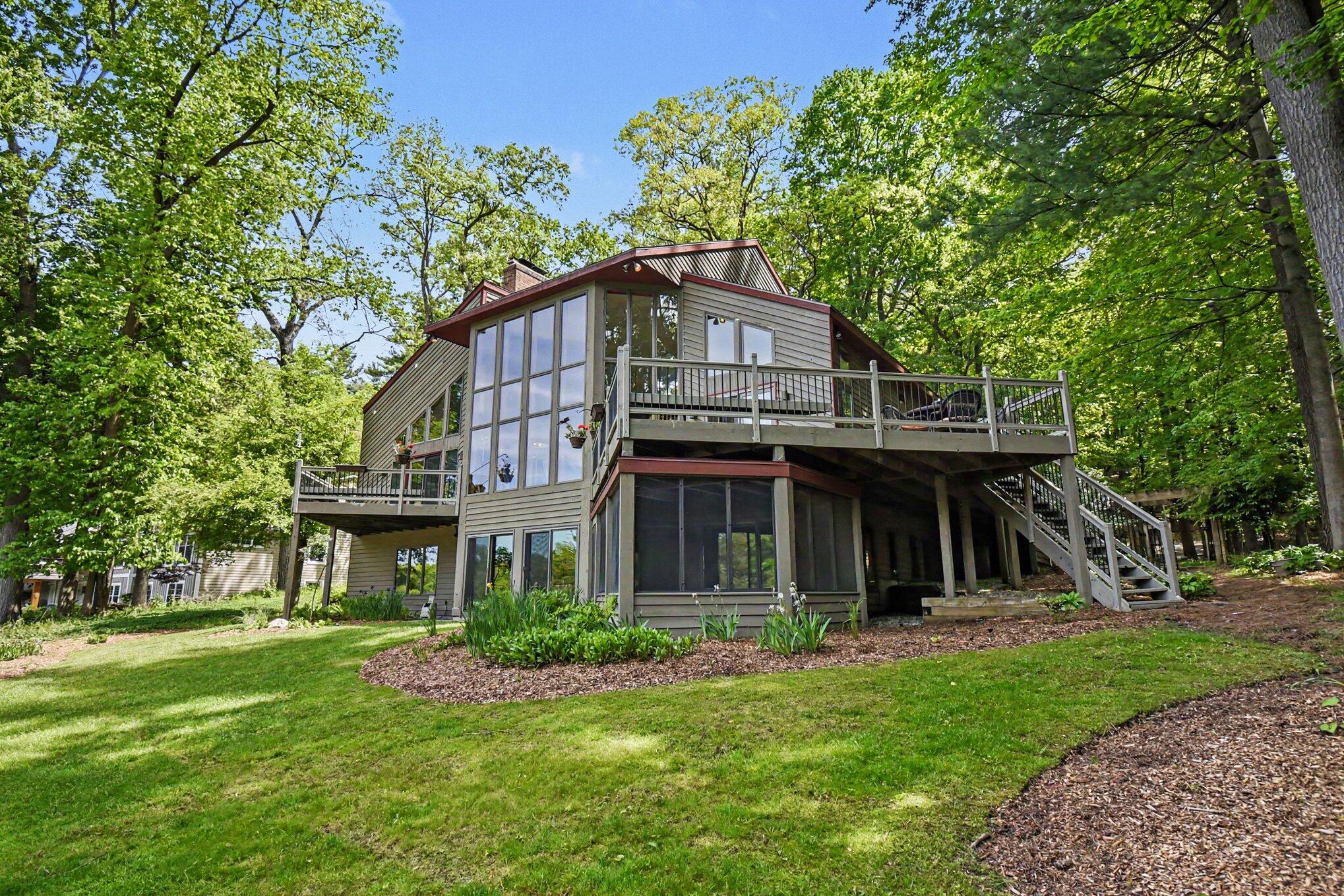 1843 Timber Trail Drive SE Ada MI 49301