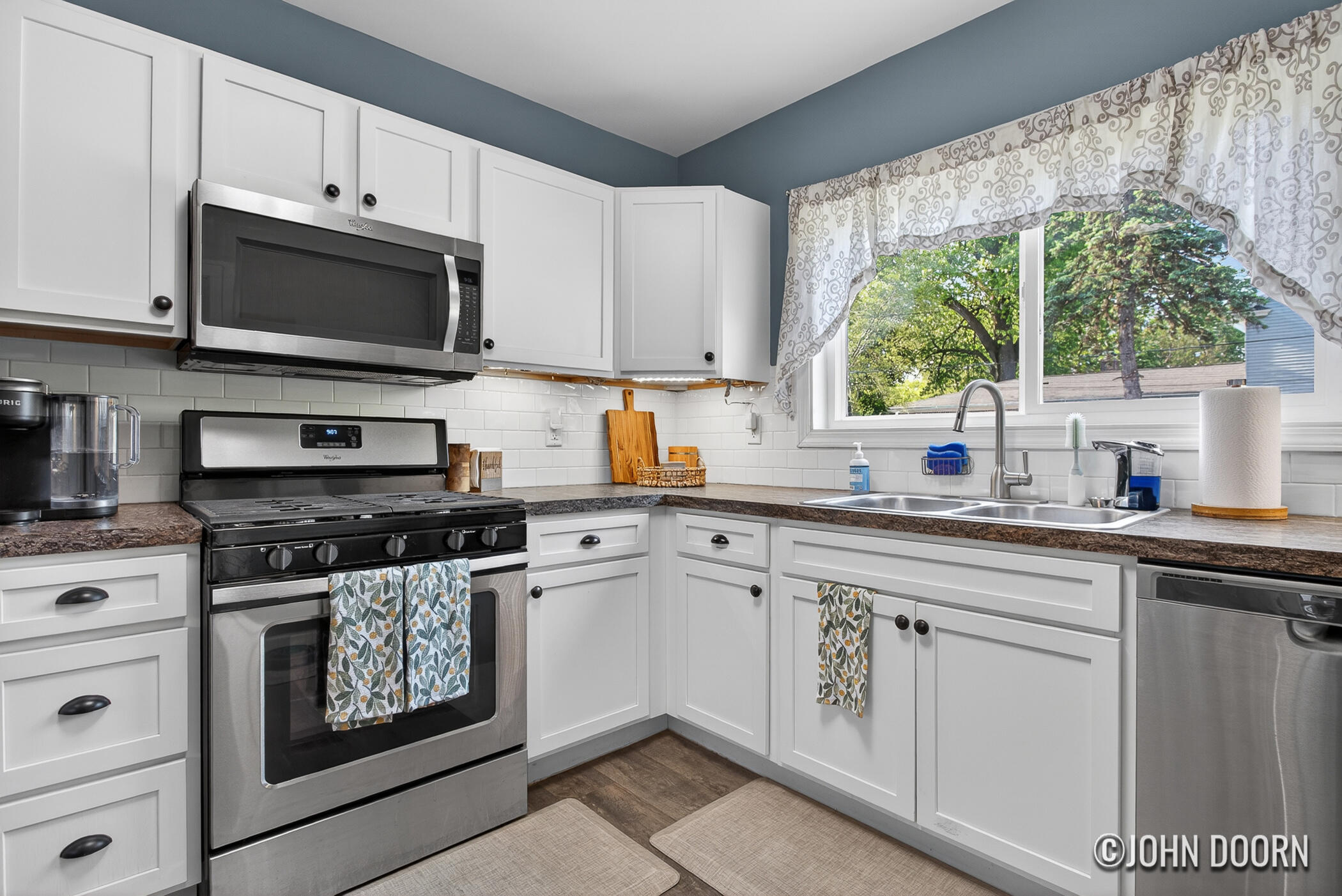 852 Diamond Avenue NE Grand Rapids MI 49503