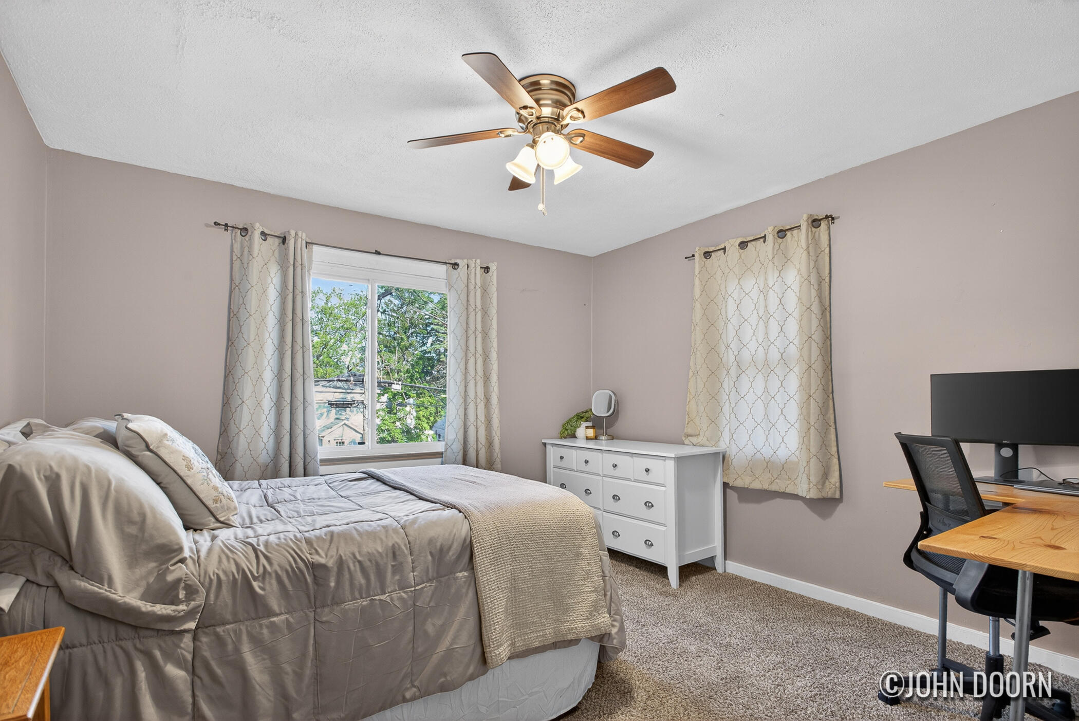 852 Diamond Avenue NE Grand Rapids MI 49503
