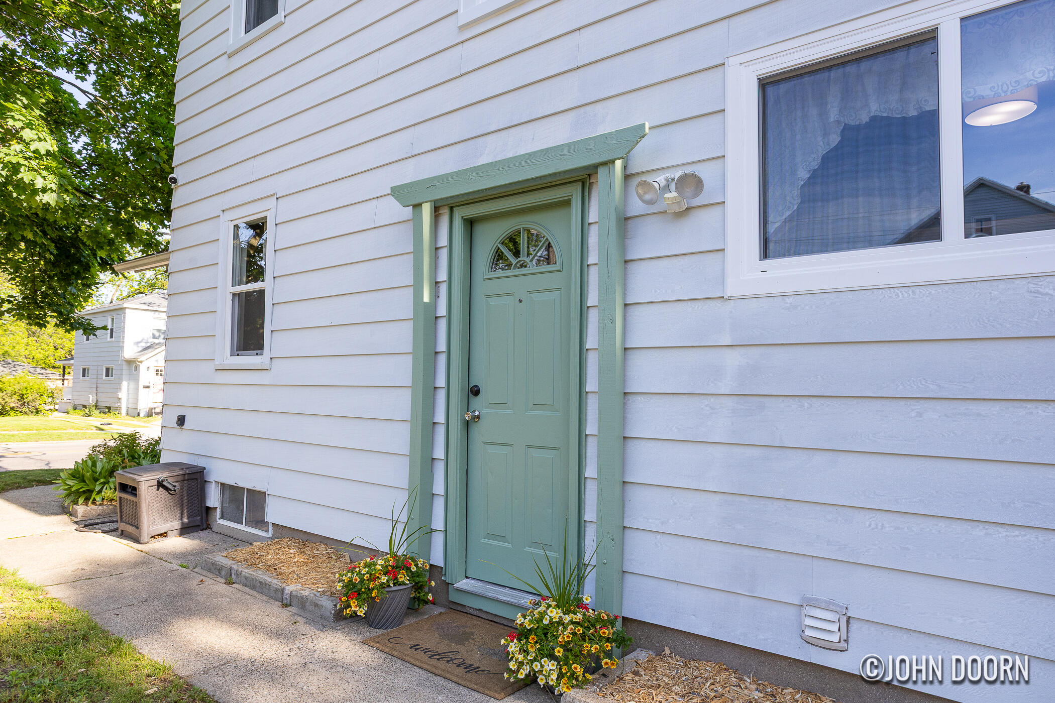 852 Diamond Avenue NE Grand Rapids MI 49503