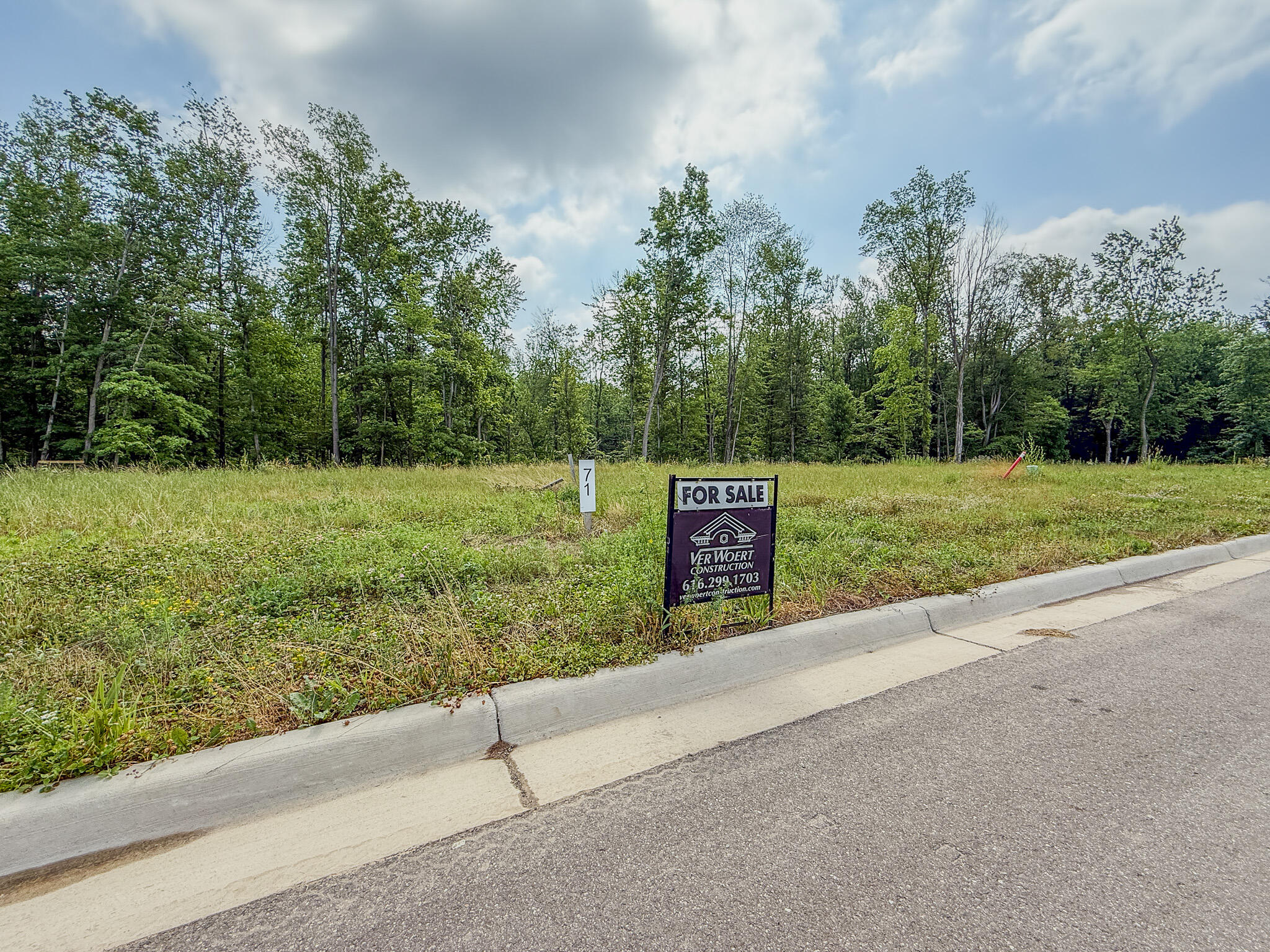 173 Blaketon Drive NW Grand Rapids MI 49534