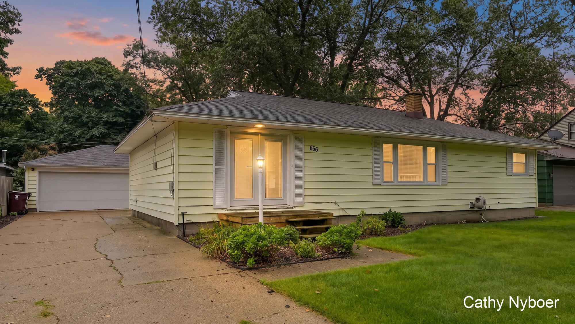 656 West Street Muskegon MI 49442