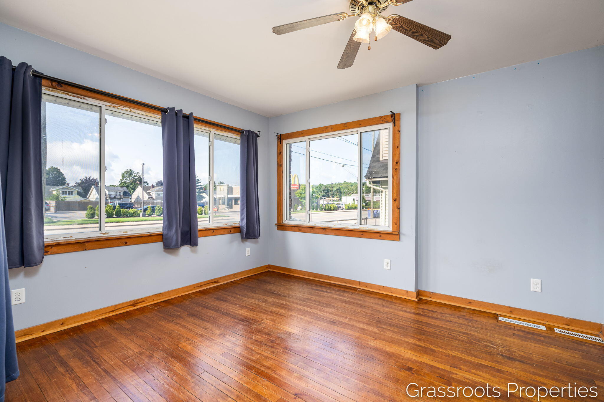 1109 Fulton Street W Grand Rapids MI 49504