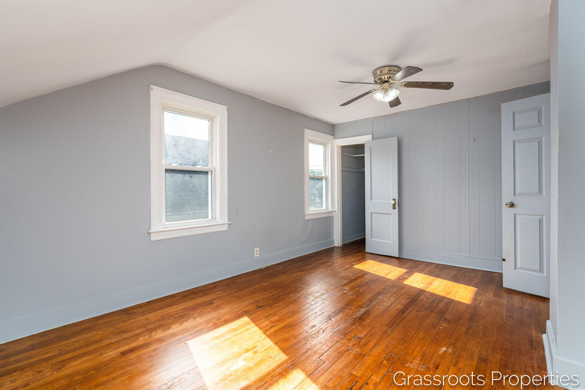 1109 Fulton Street W Grand Rapids MI 49504