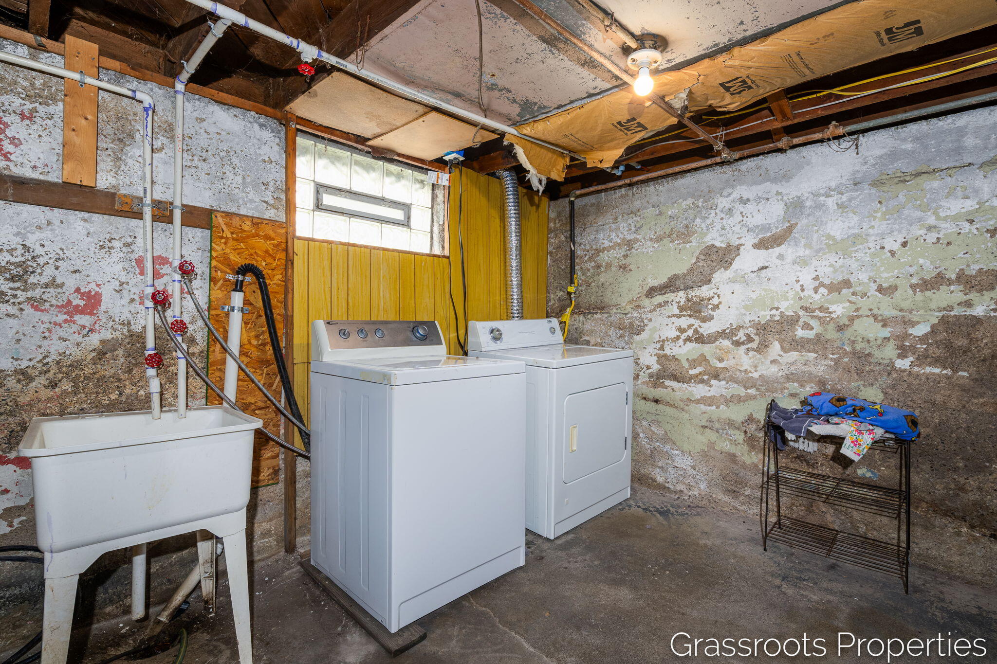 1109 Fulton Street W Grand Rapids MI 49504