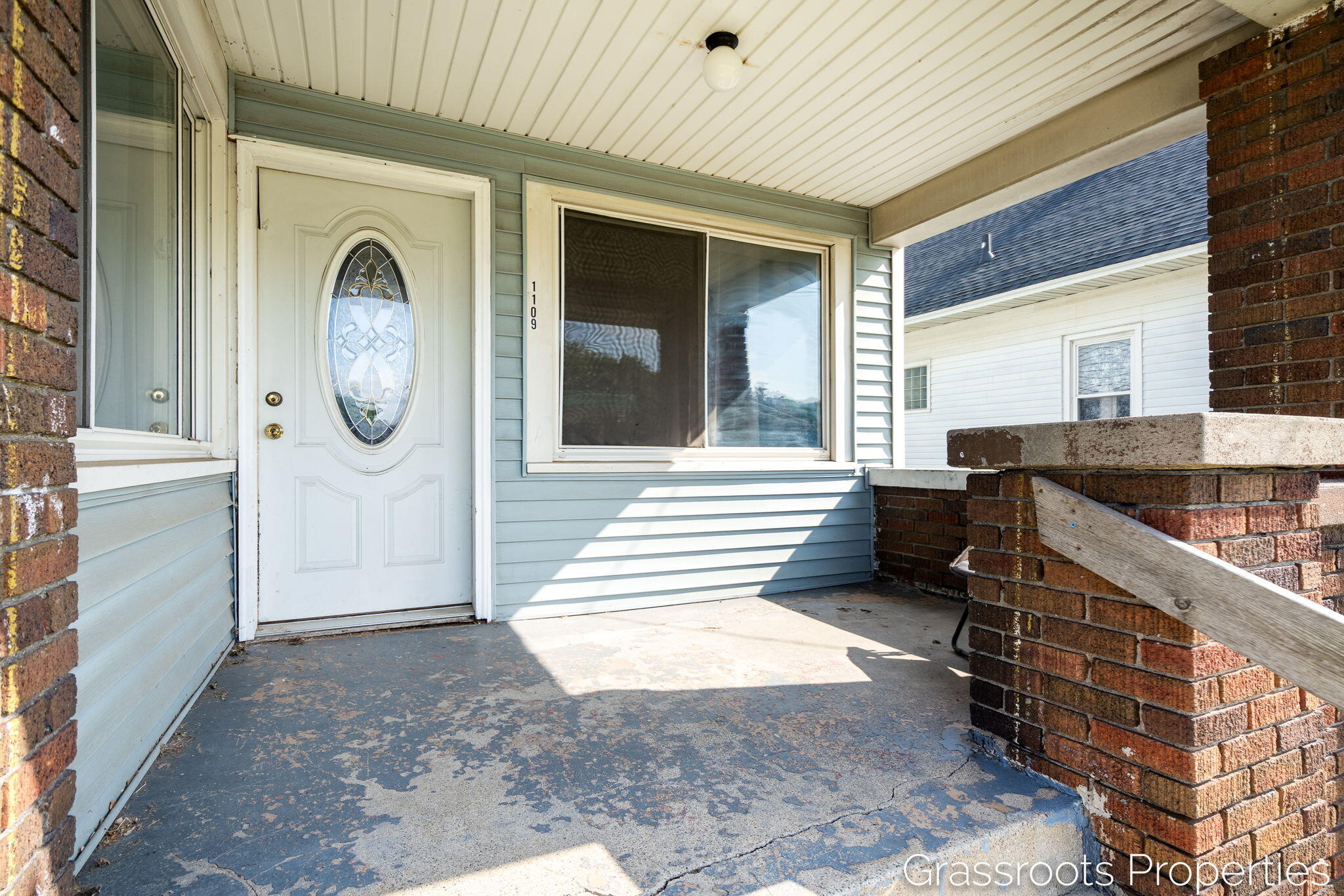 1109 Fulton Street W Grand Rapids MI 49504