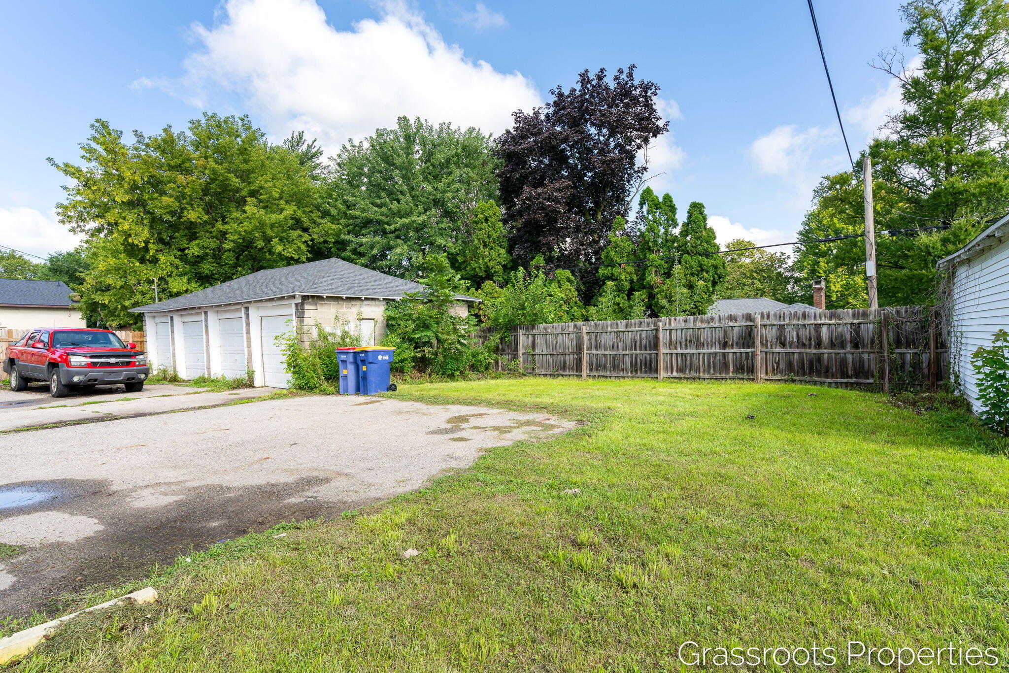 1109 Fulton Street W Grand Rapids MI 49504