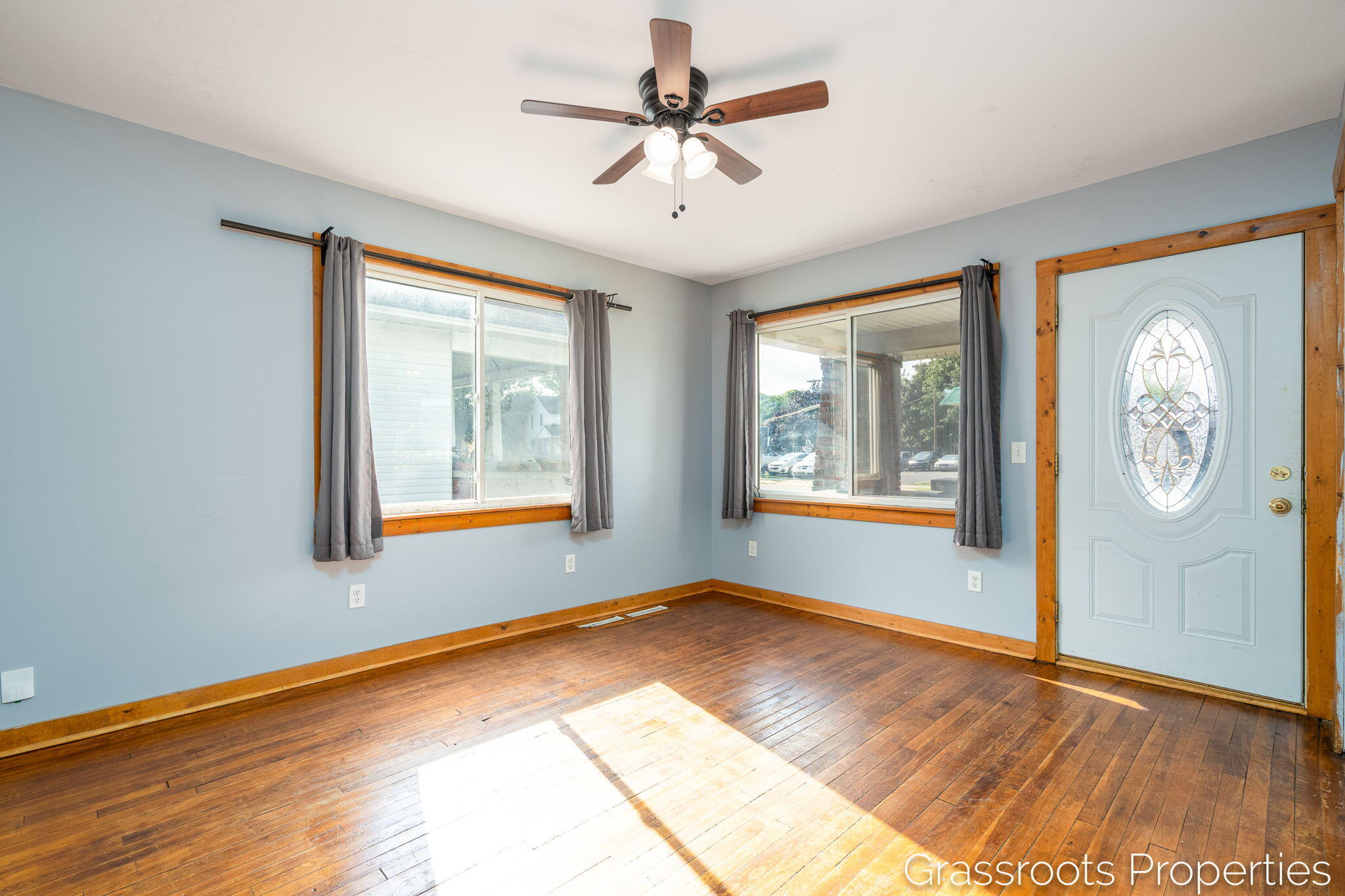 1109 Fulton Street W Grand Rapids MI 49504