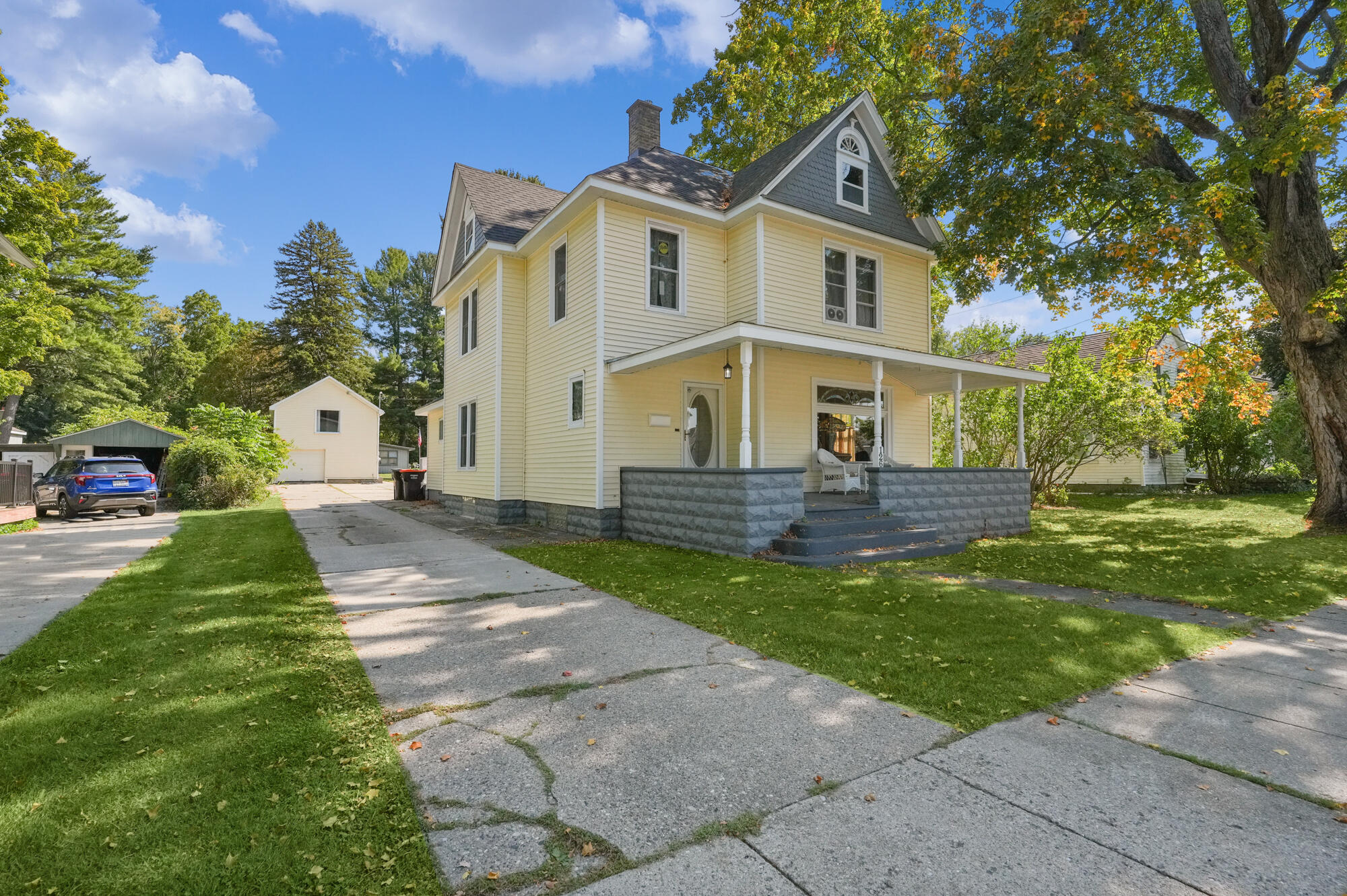 126 N Monroe Street Rockford MI 49341