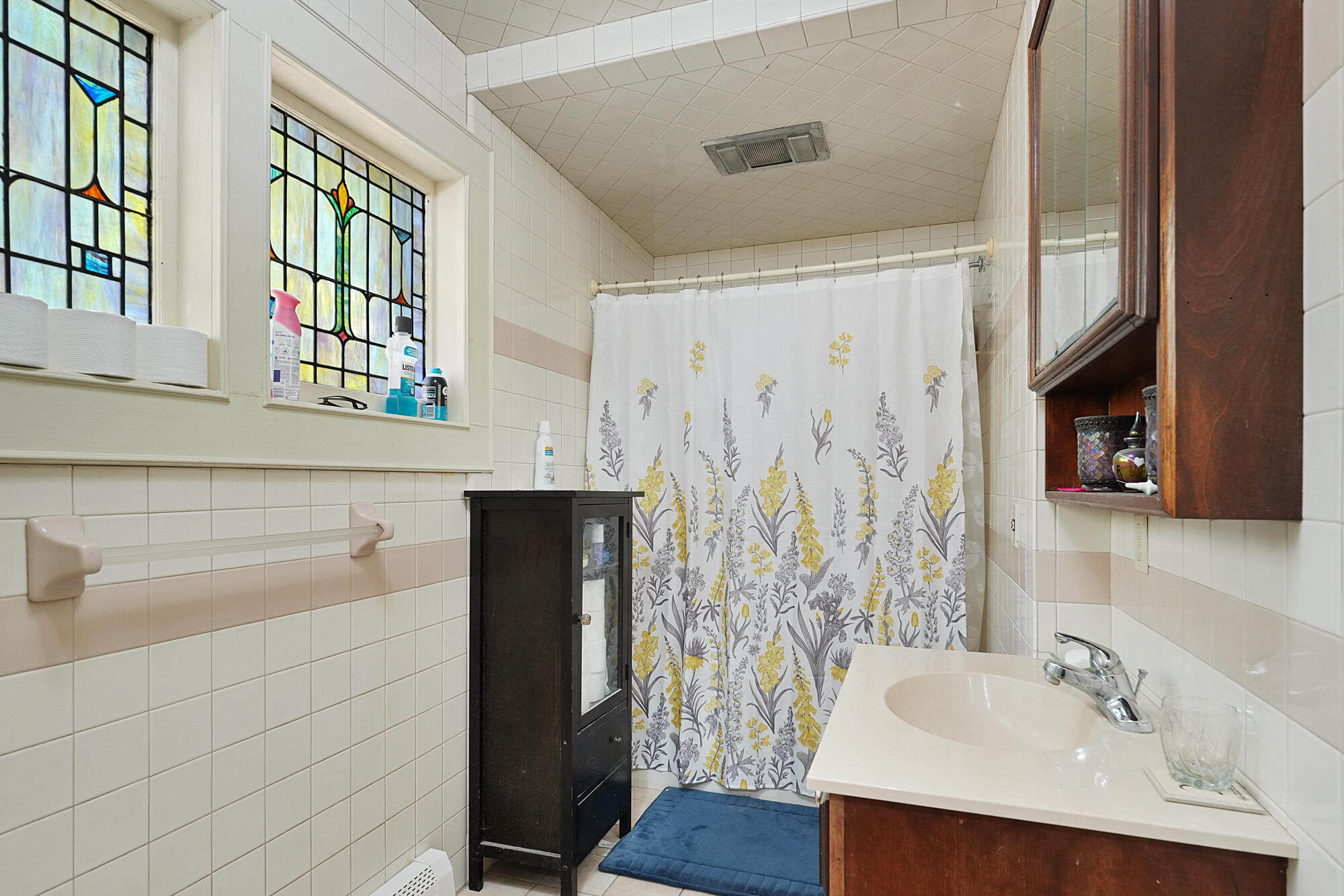 126 N Monroe Street Rockford MI 49341