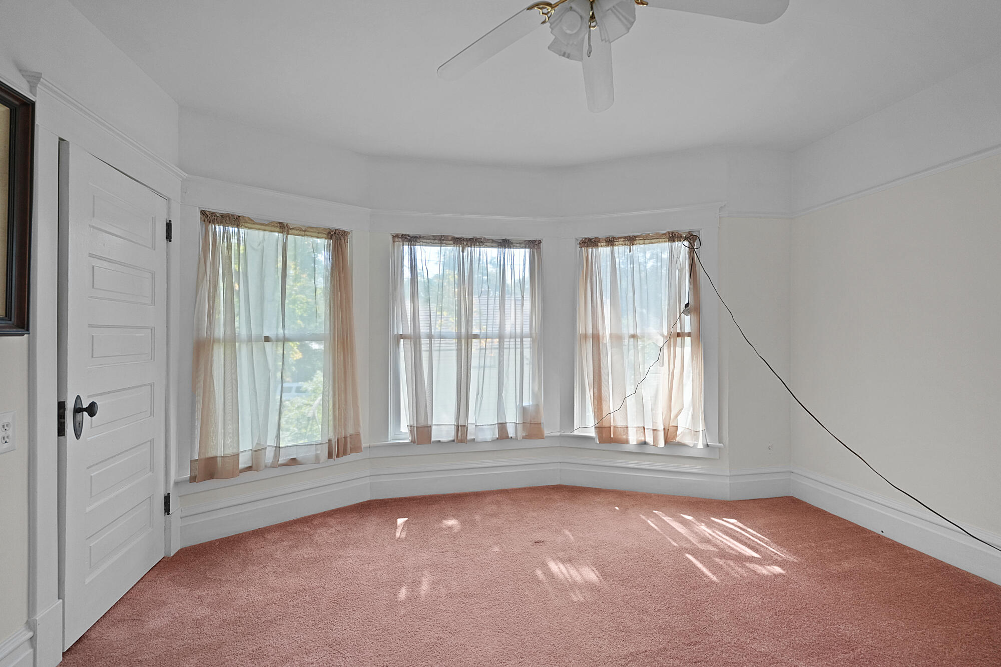 126 N Monroe Street Rockford MI 49341
