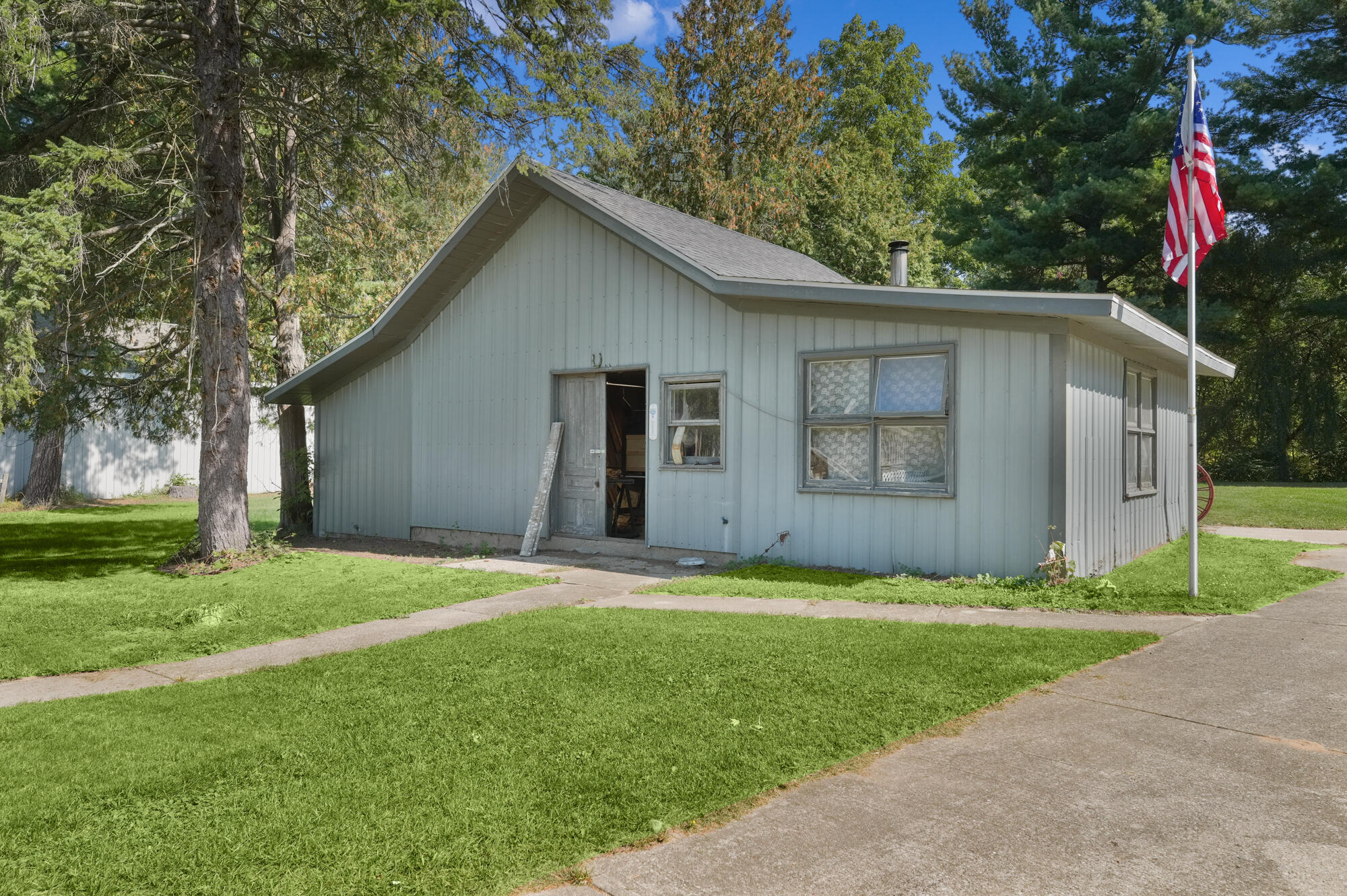 126 N Monroe Street Rockford MI 49341