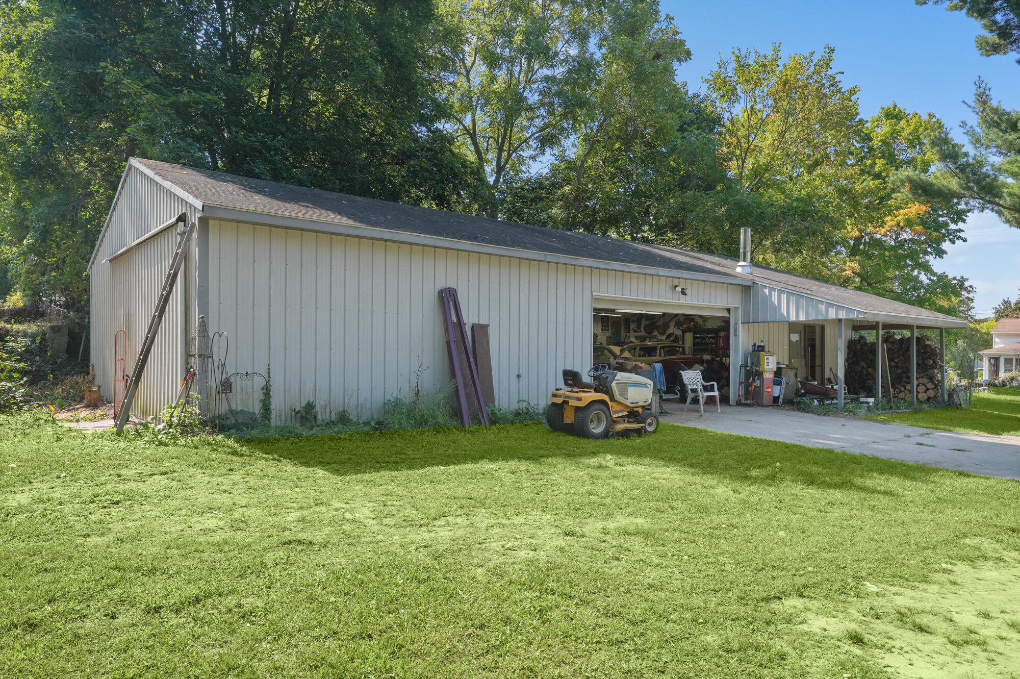 126 N Monroe Street Rockford MI 49341