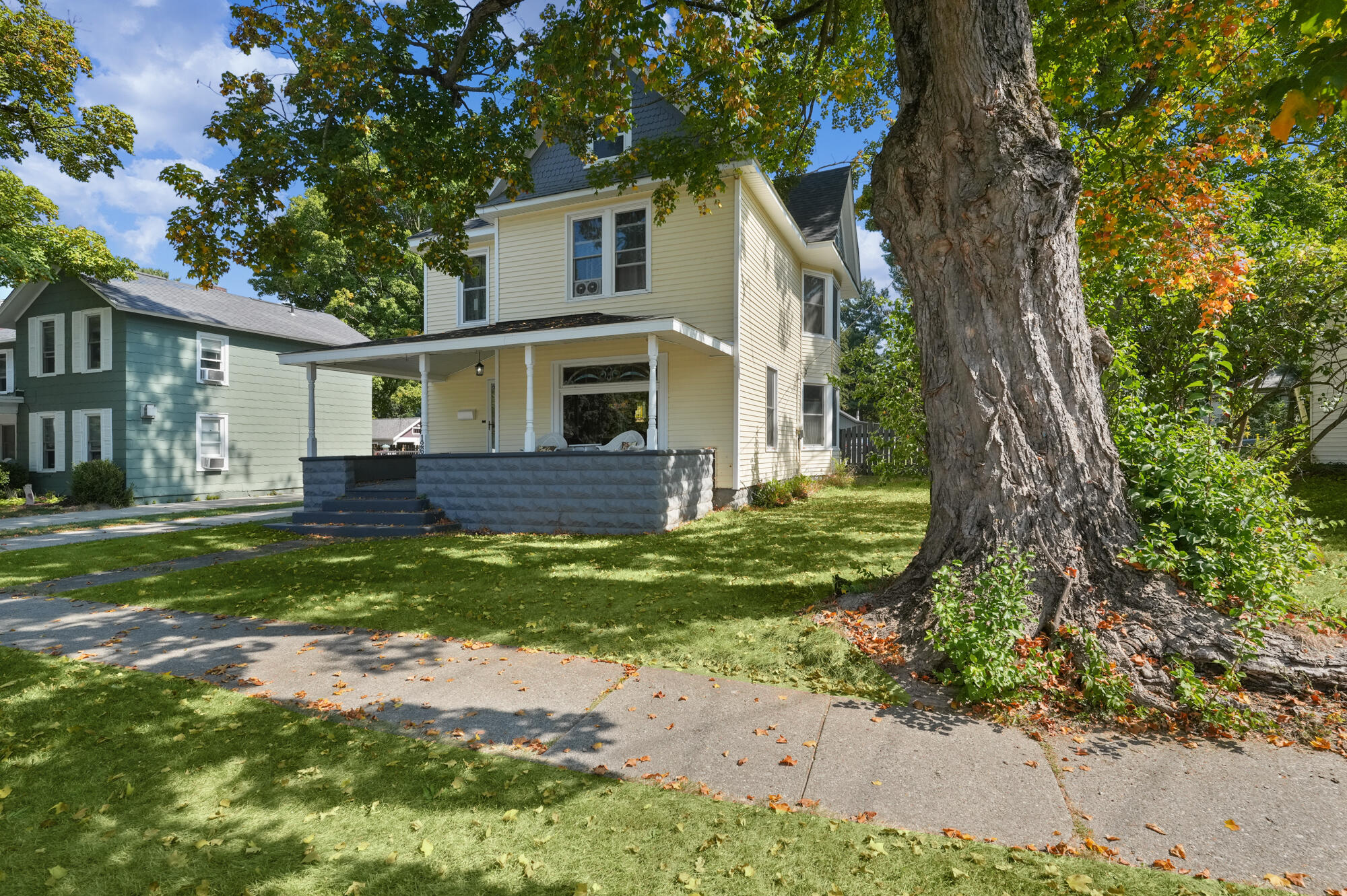 126 N Monroe Street Rockford MI 49341