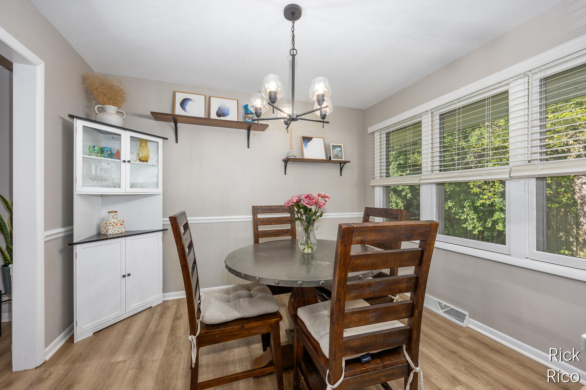 1609 Oxford Drive SE East Grand Rapids MI 49506
